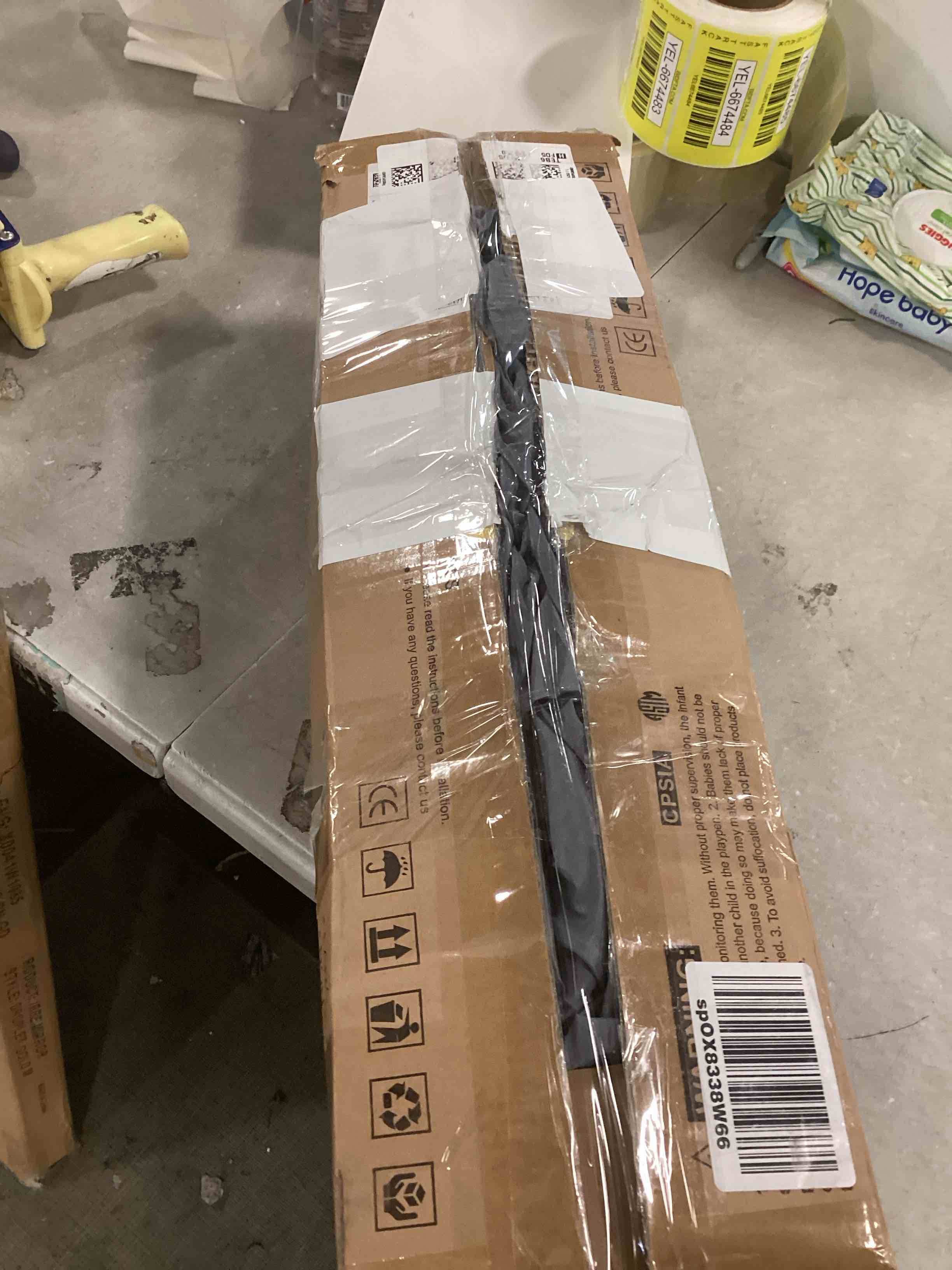 https://s3.amazonaws.com/lotting-images-prod/bidfta/YEL6674474_1734540670999.jpeg