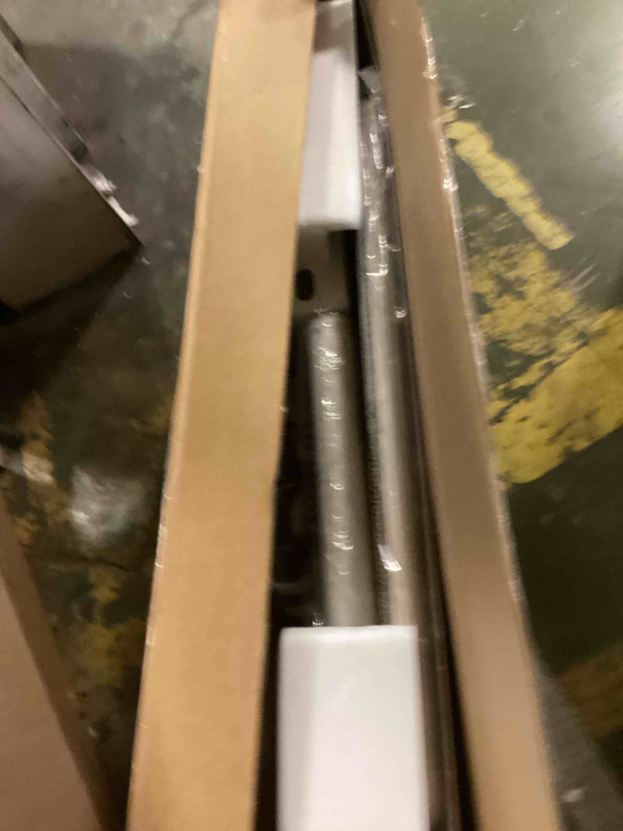 https://s3.amazonaws.com/lotting-images-prod/bidfta/YEL6674497_1734546386385.jpeg