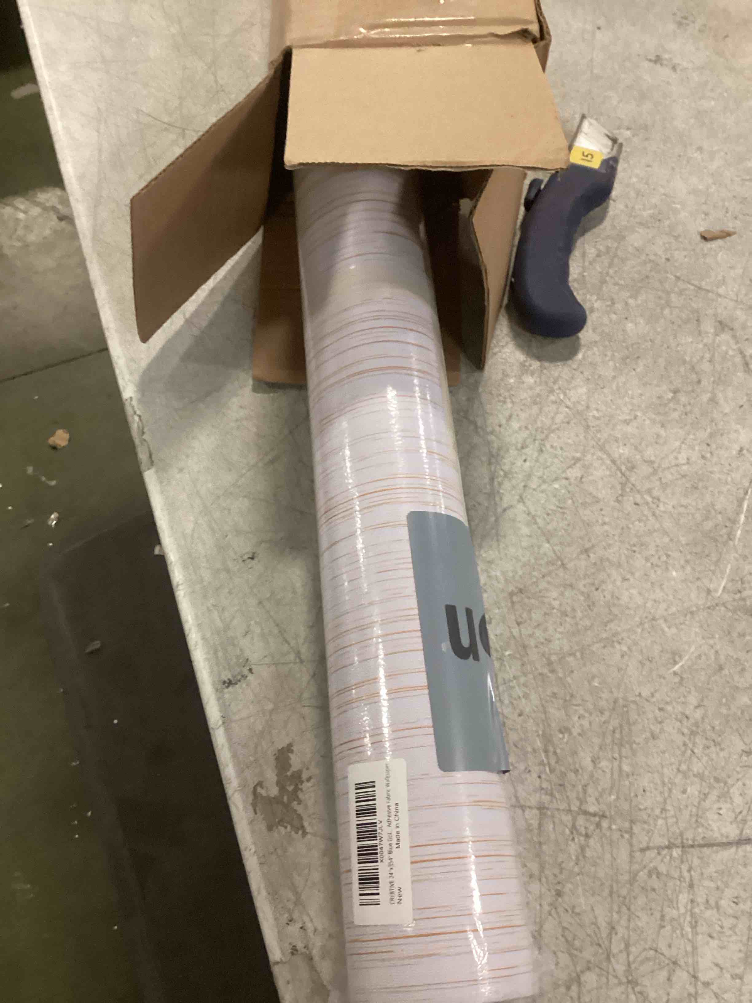 https://s3.amazonaws.com/lotting-images-prod/bidfta/YEL6674657_1734622844128.jpeg