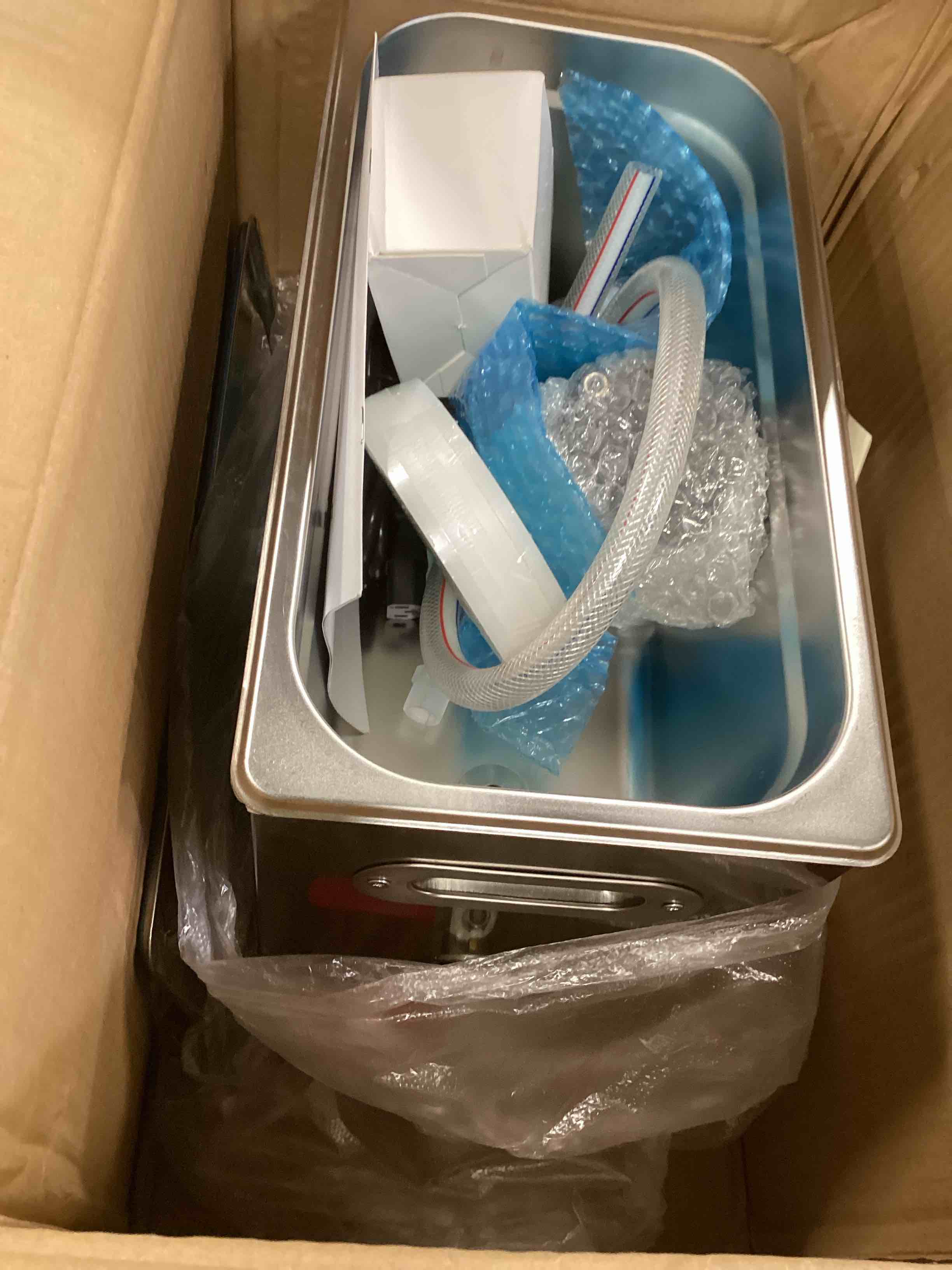 https://s3.amazonaws.com/lotting-images-prod/bidfta/YEL6676088_1722000966810.jpeg