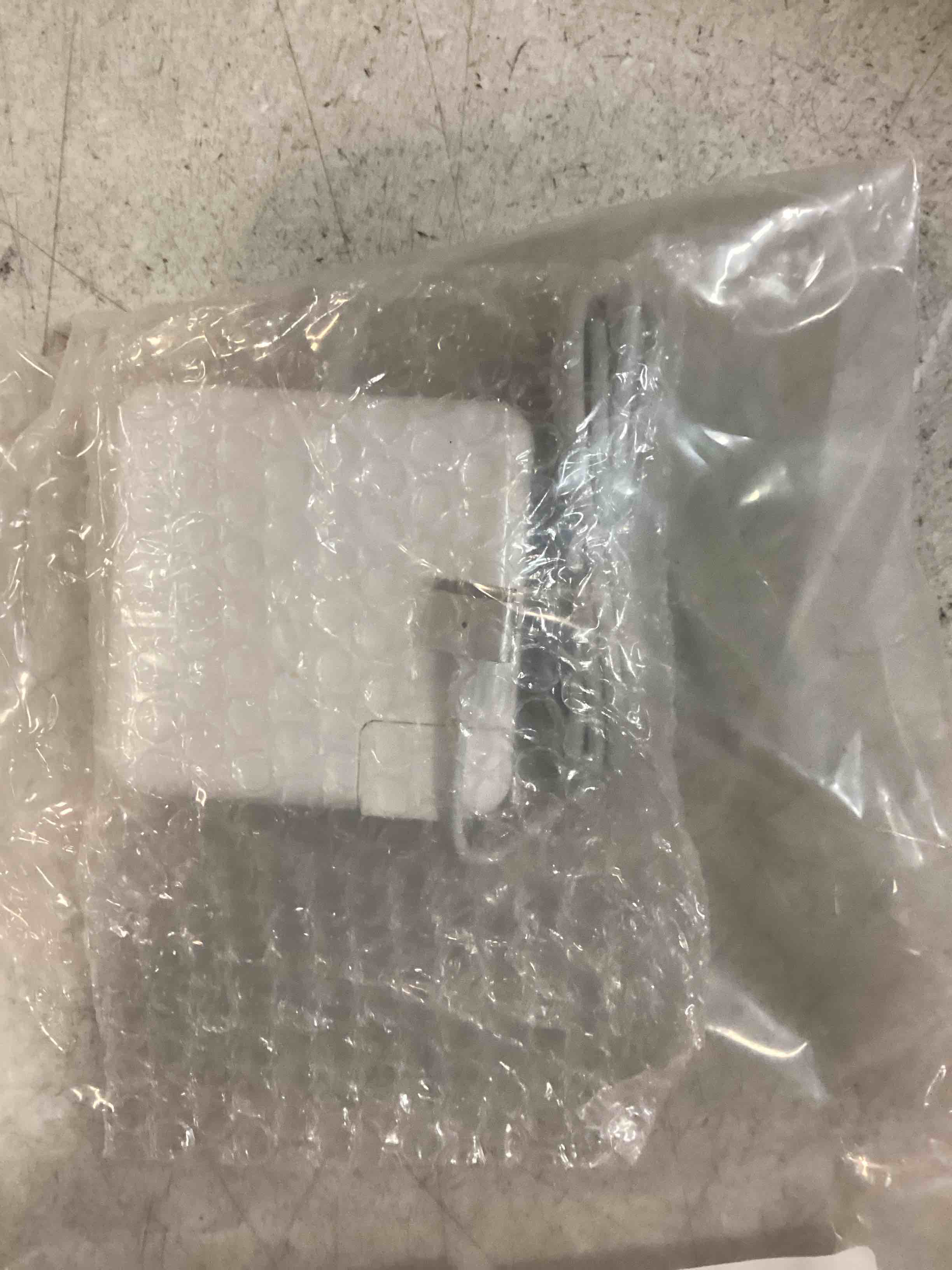 https://s3.amazonaws.com/lotting-images-prod/bidfta/YEL6676593_1722263354522.jpeg
