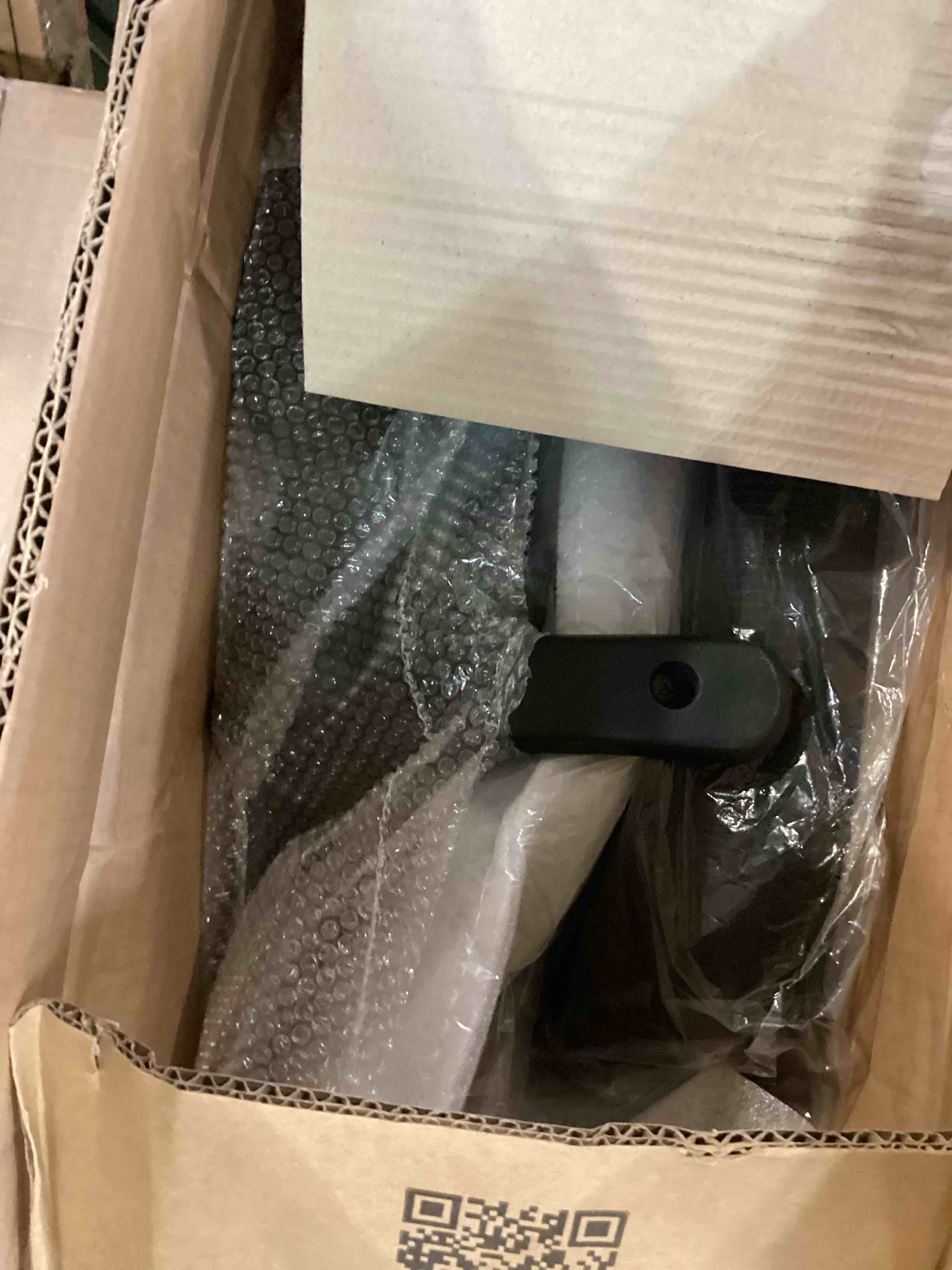 https://s3.amazonaws.com/lotting-images-prod/bidfta/YEL6678787_1722004255554.jpeg