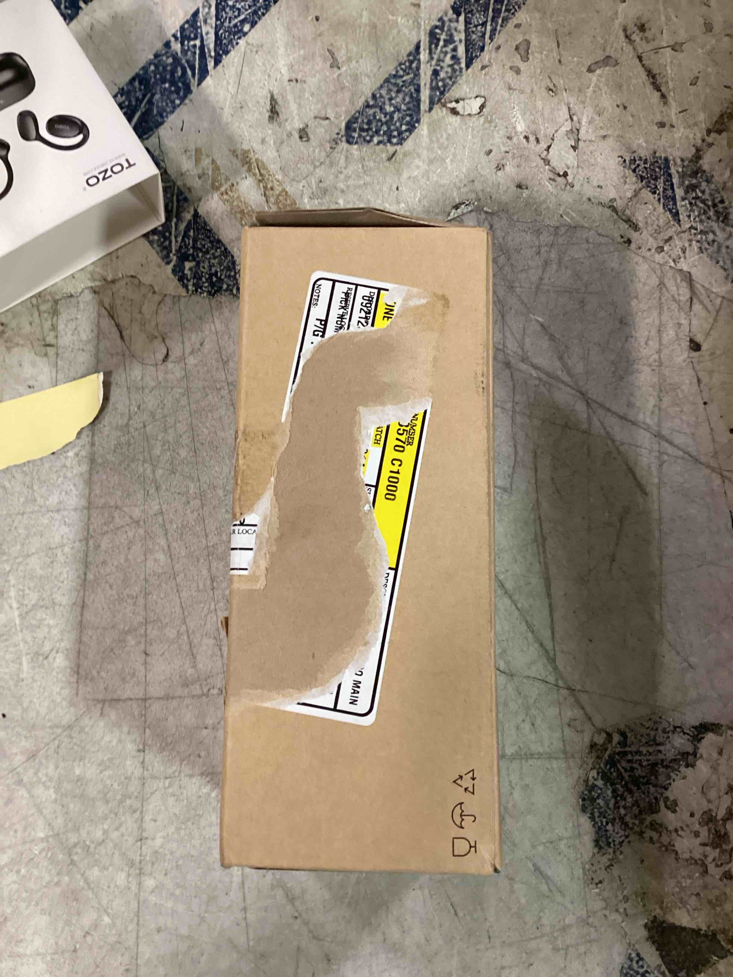 https://s3.amazonaws.com/lotting-images-prod/bidfta/YEL6679056_1722055792610.jpeg