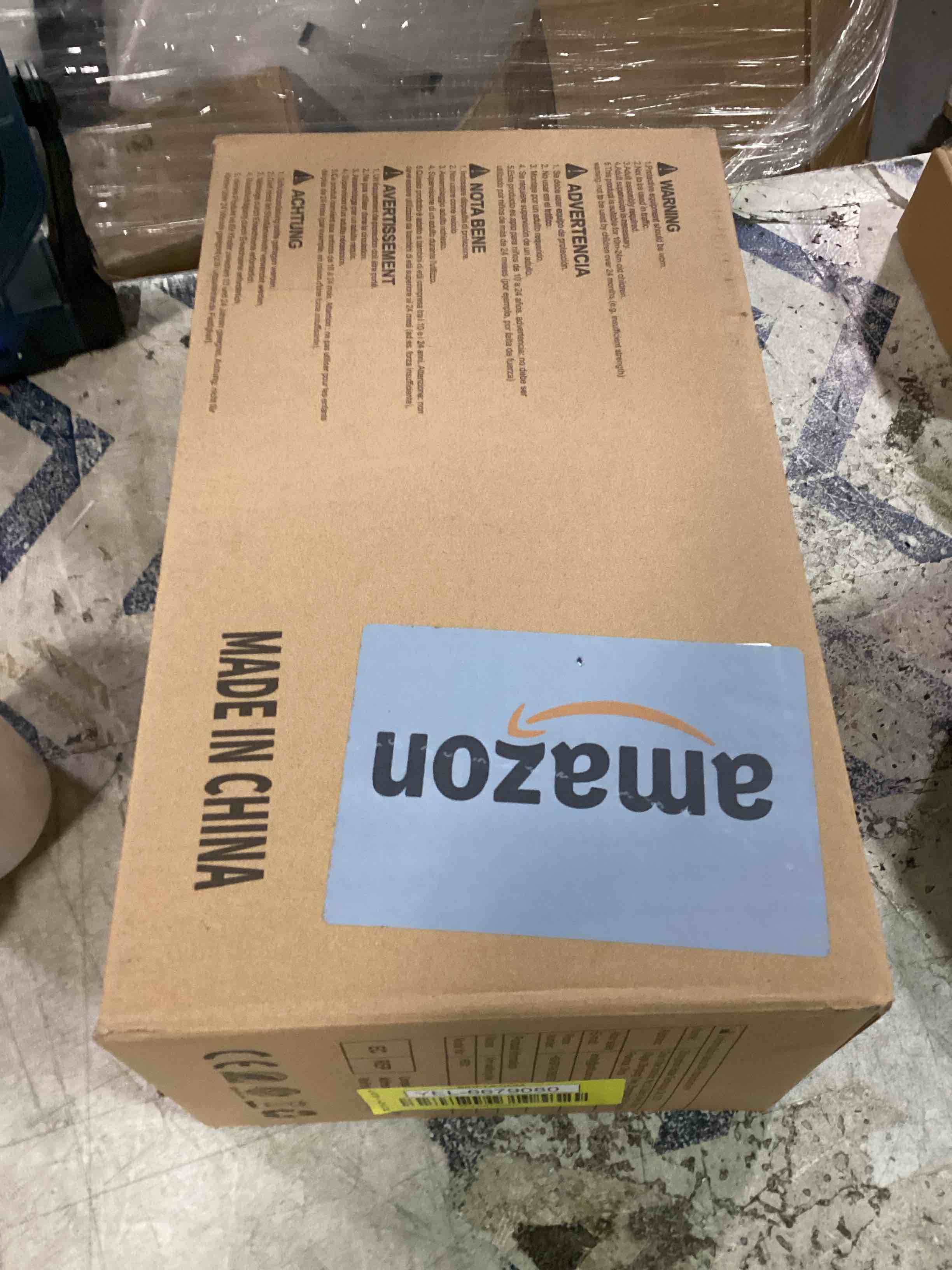 https://s3.amazonaws.com/lotting-images-prod/bidfta/YEL6679080_1722057382190.jpeg