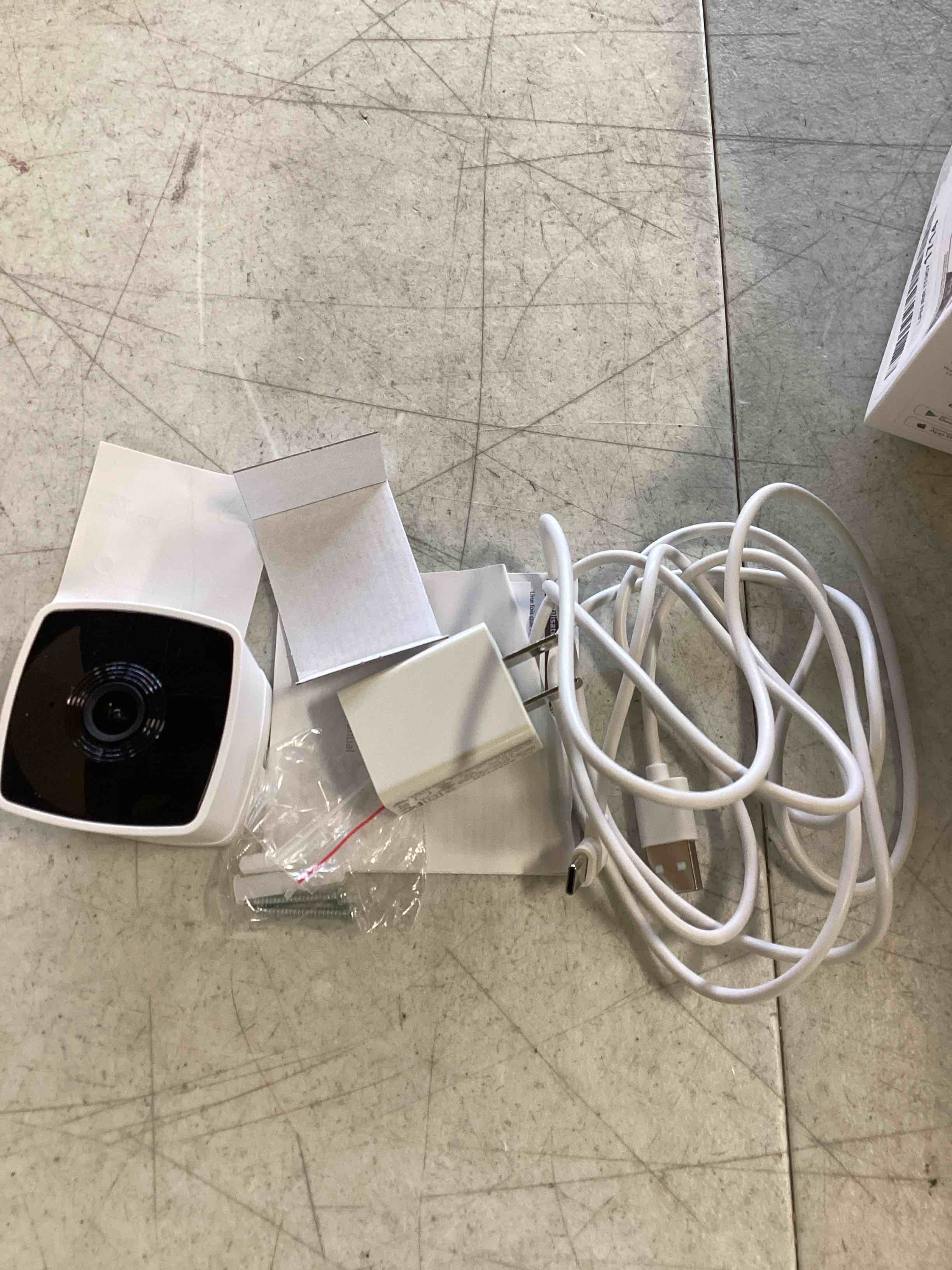 https://s3.amazonaws.com/lotting-images-prod/bidfta/YEL6680024_1721156754551.jpeg