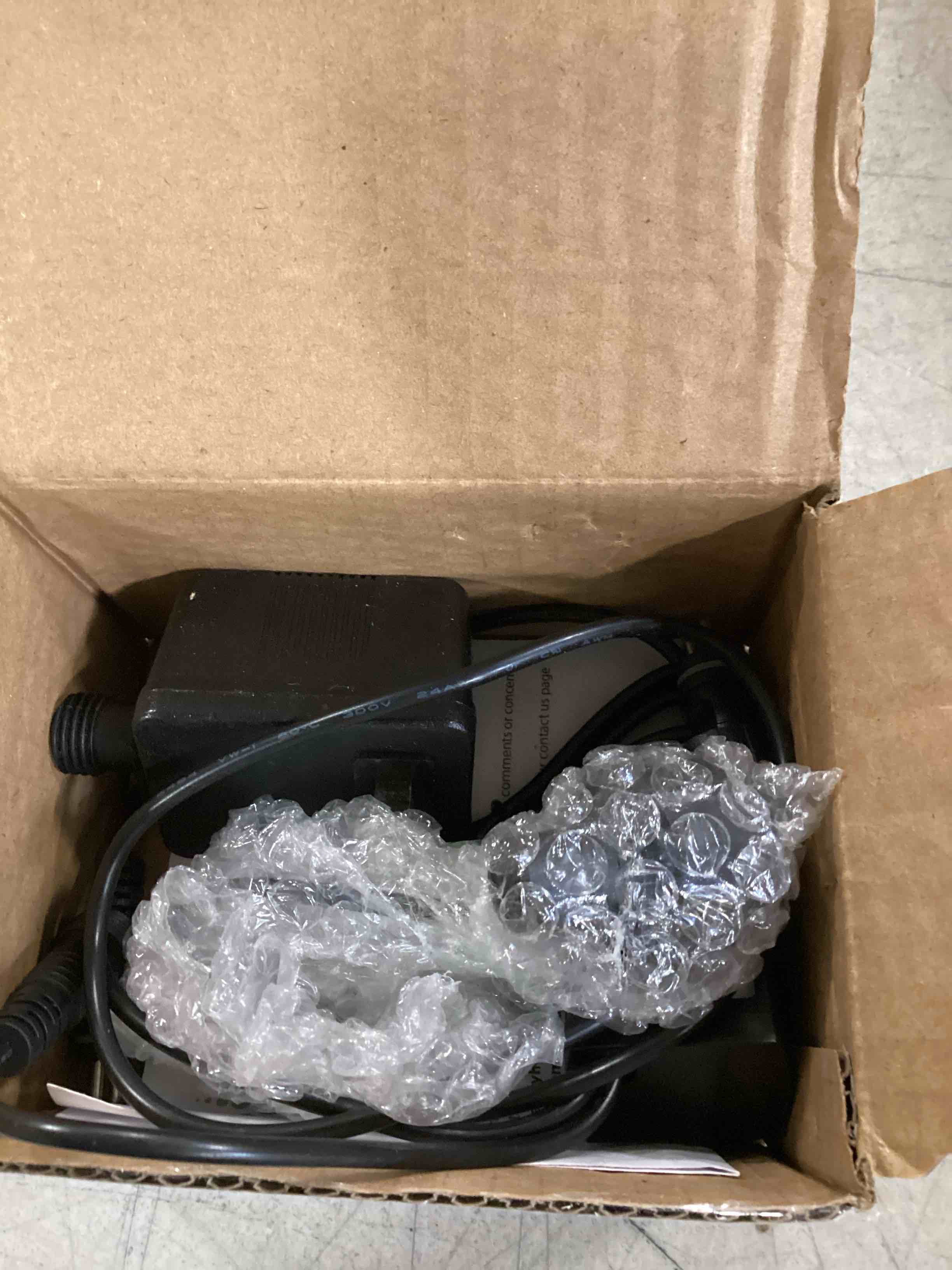 https://s3.amazonaws.com/lotting-images-prod/bidfta/YEL6680580_1721832810395.jpeg