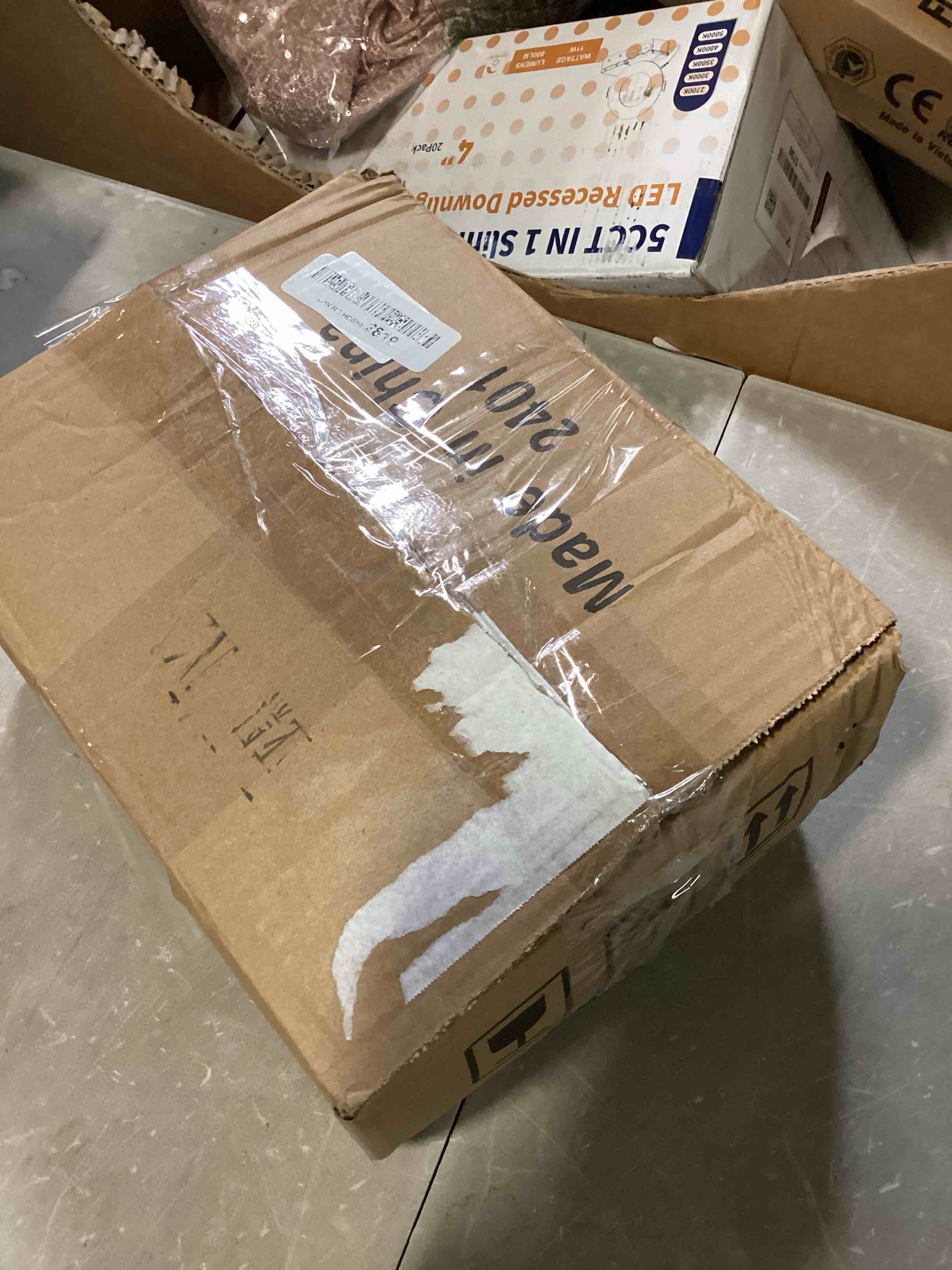 https://s3.amazonaws.com/lotting-images-prod/bidfta/YEL6680888_1722359519991.jpeg