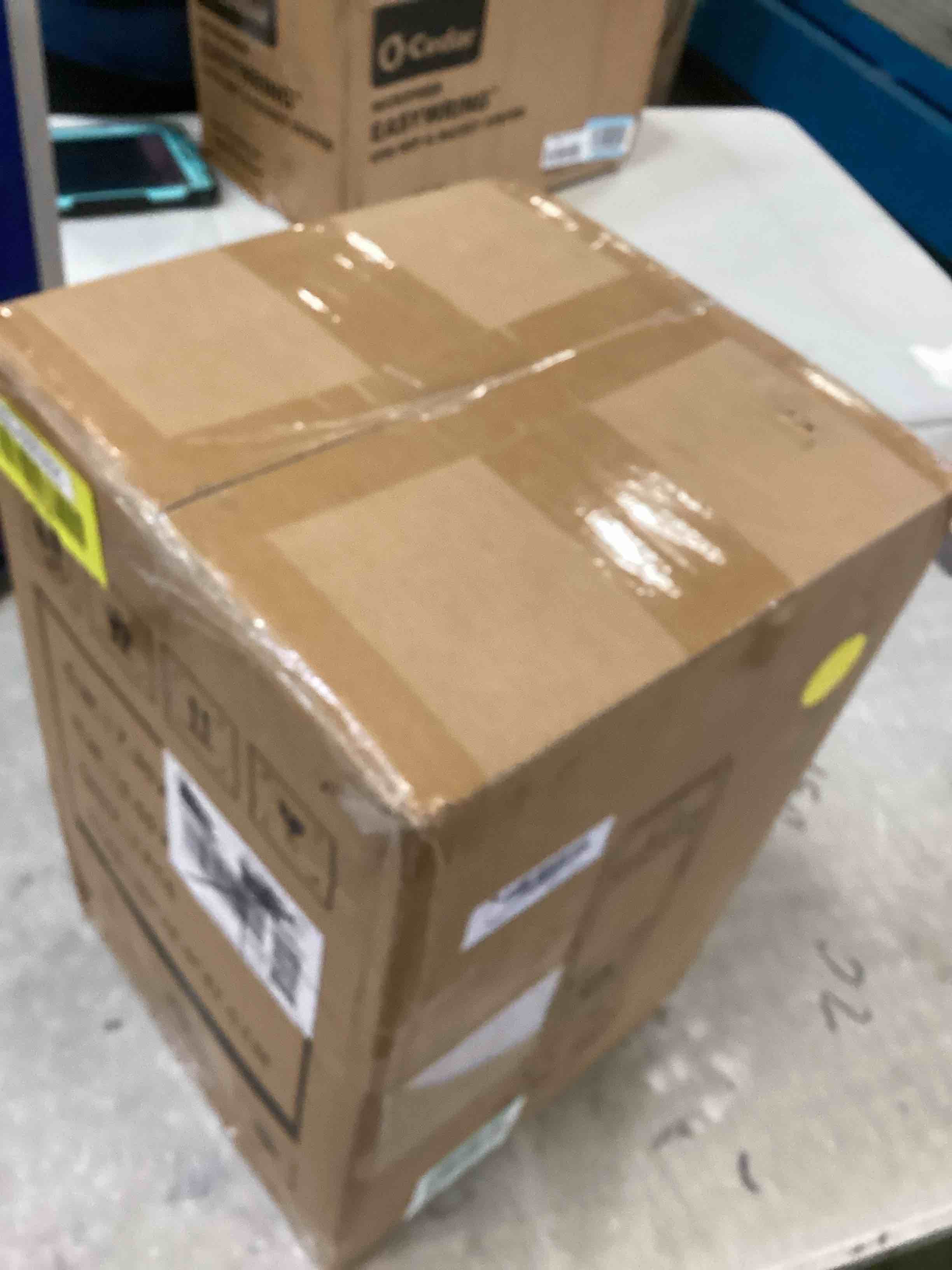 https://s3.amazonaws.com/lotting-images-prod/bidfta/YEL6683895_1723130148165.jpeg