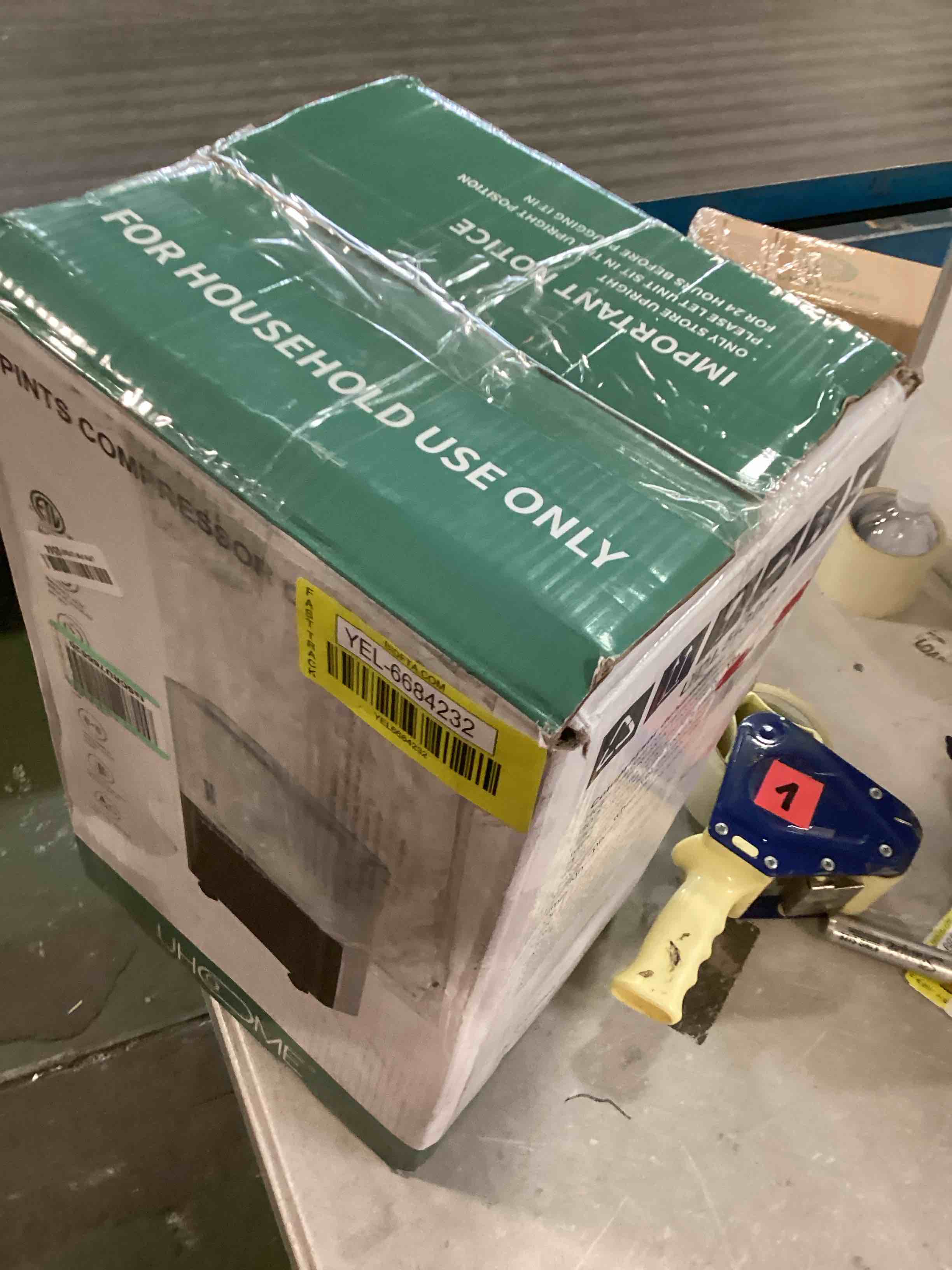 https://s3.amazonaws.com/lotting-images-prod/bidfta/YEL6684232_1723228362295.jpeg