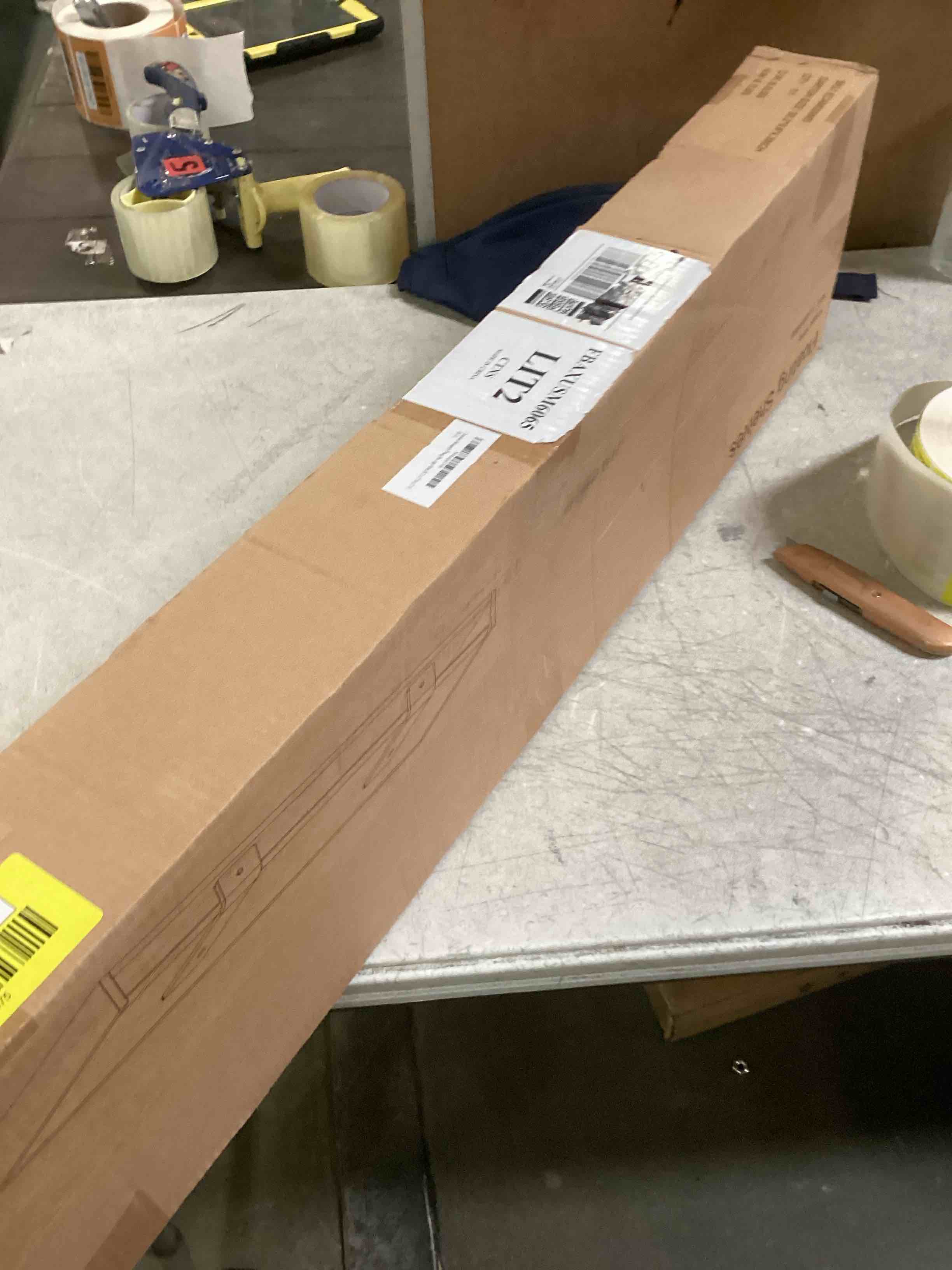 https://s3.amazonaws.com/lotting-images-prod/bidfta/YEL6684475_1721406695497.jpeg