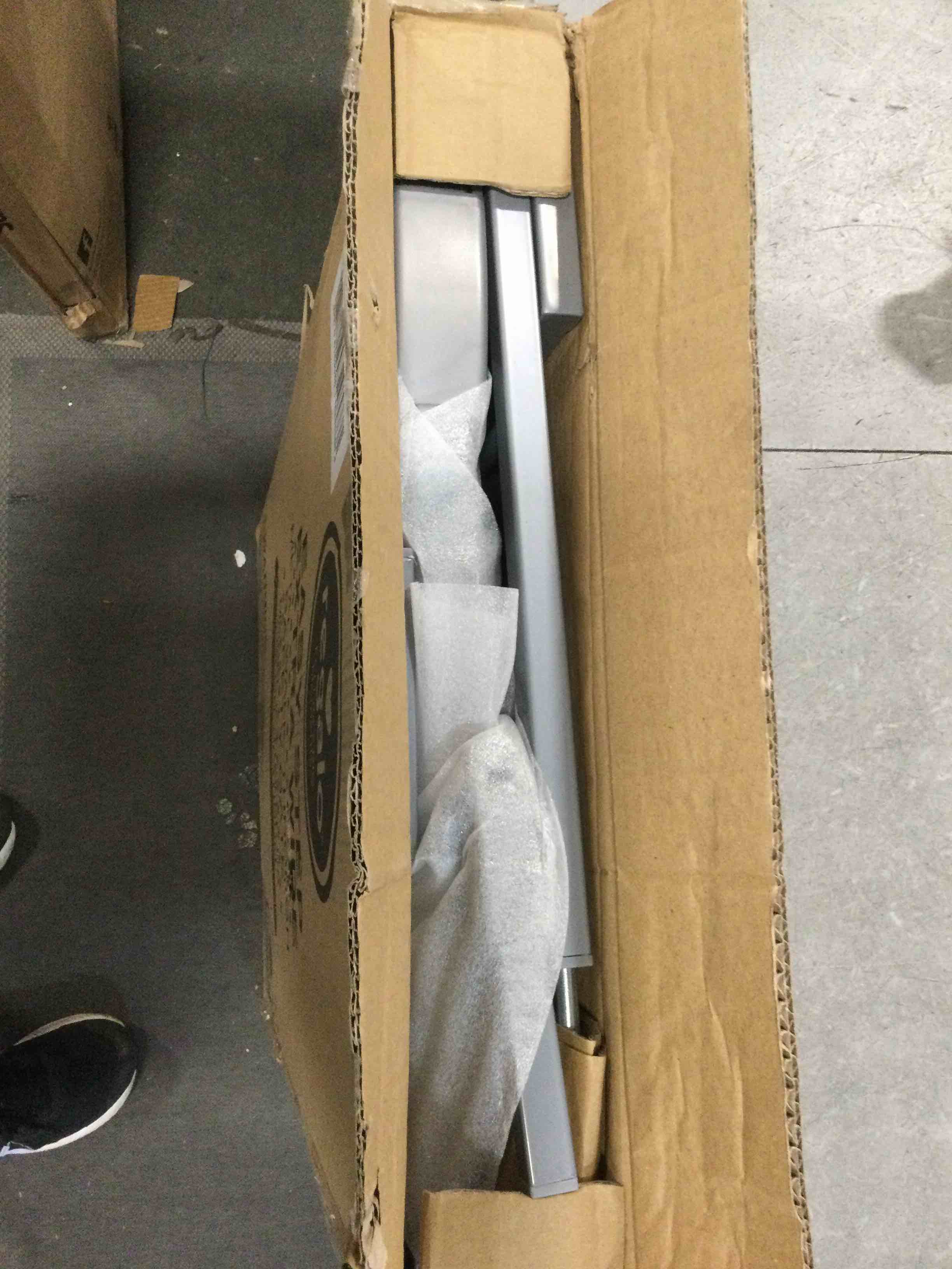 https://s3.amazonaws.com/lotting-images-prod/bidfta/YEL6685068_1721781894399.jpeg