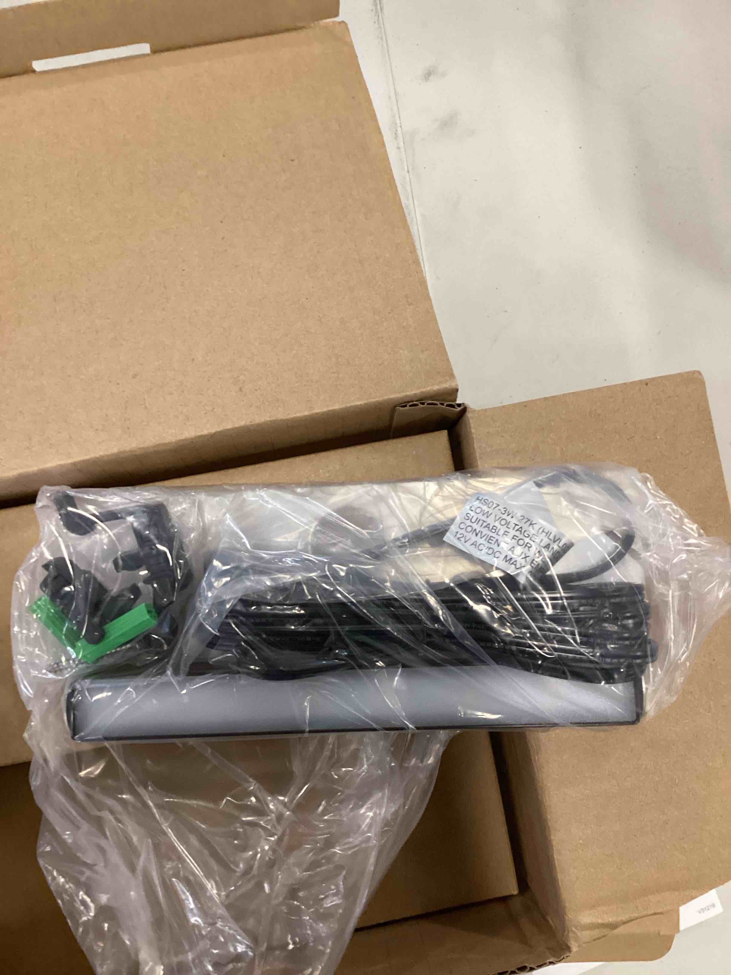 https://s3.amazonaws.com/lotting-images-prod/bidfta/YEL6685985_1720532931449.jpeg