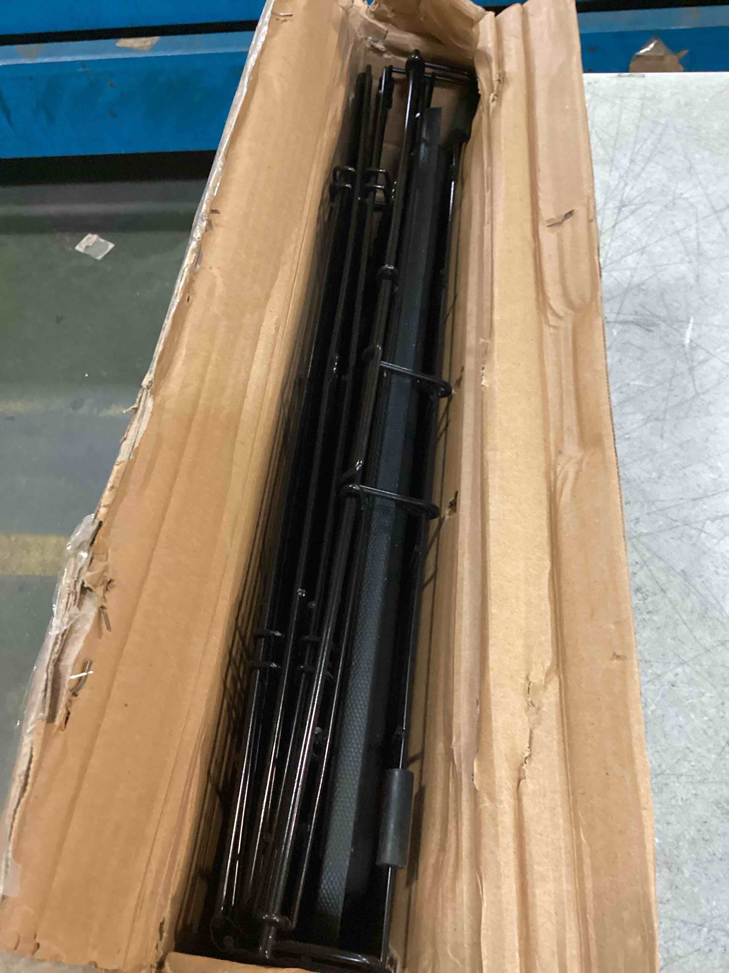 https://s3.amazonaws.com/lotting-images-prod/bidfta/YEL6690170_1721403367827.jpeg