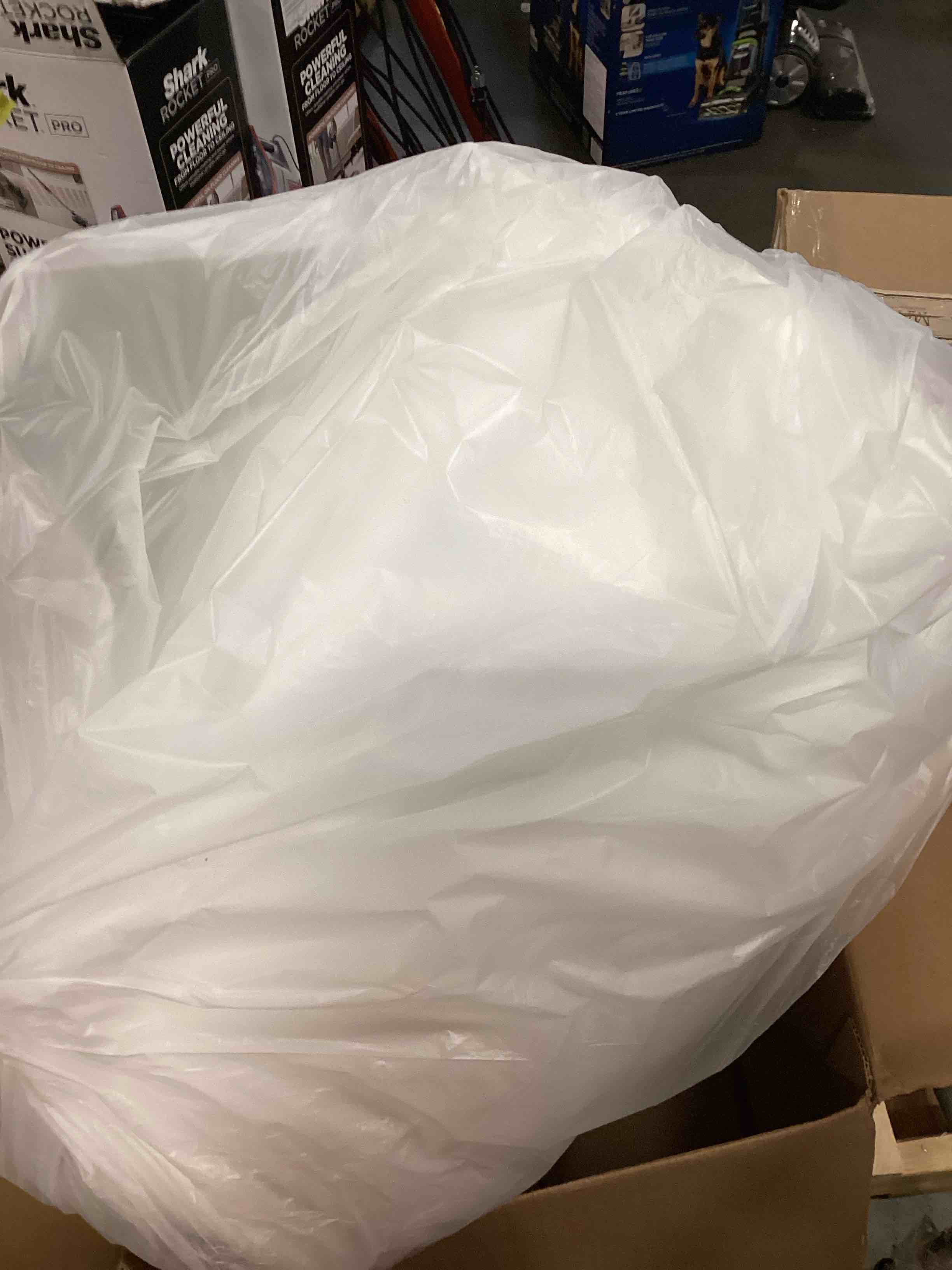 https://s3.amazonaws.com/lotting-images-prod/bidfta/YEL6690487_1721135933474.jpeg
