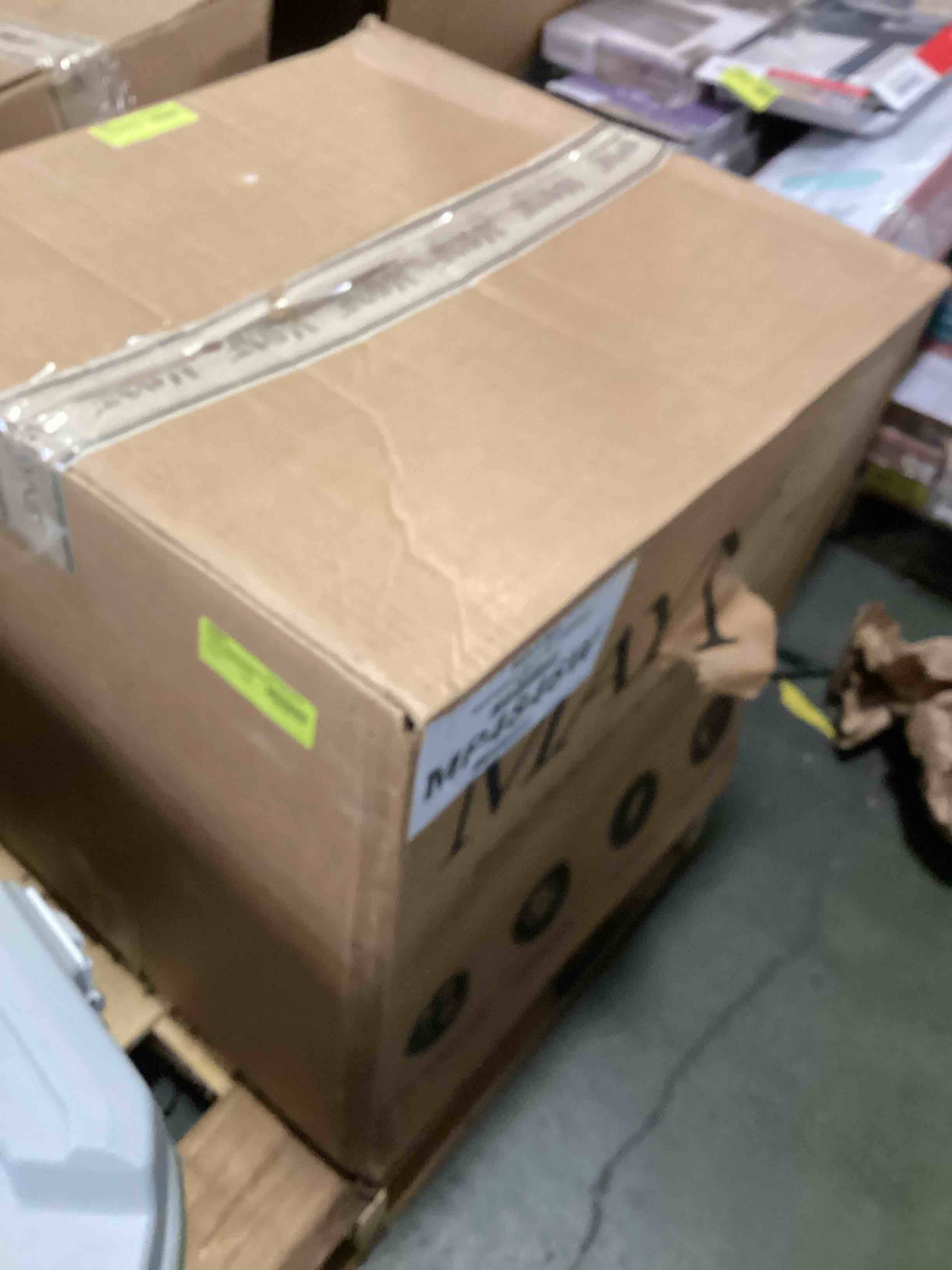 https://s3.amazonaws.com/lotting-images-prod/bidfta/YEL6690908_1722267735311.jpeg
