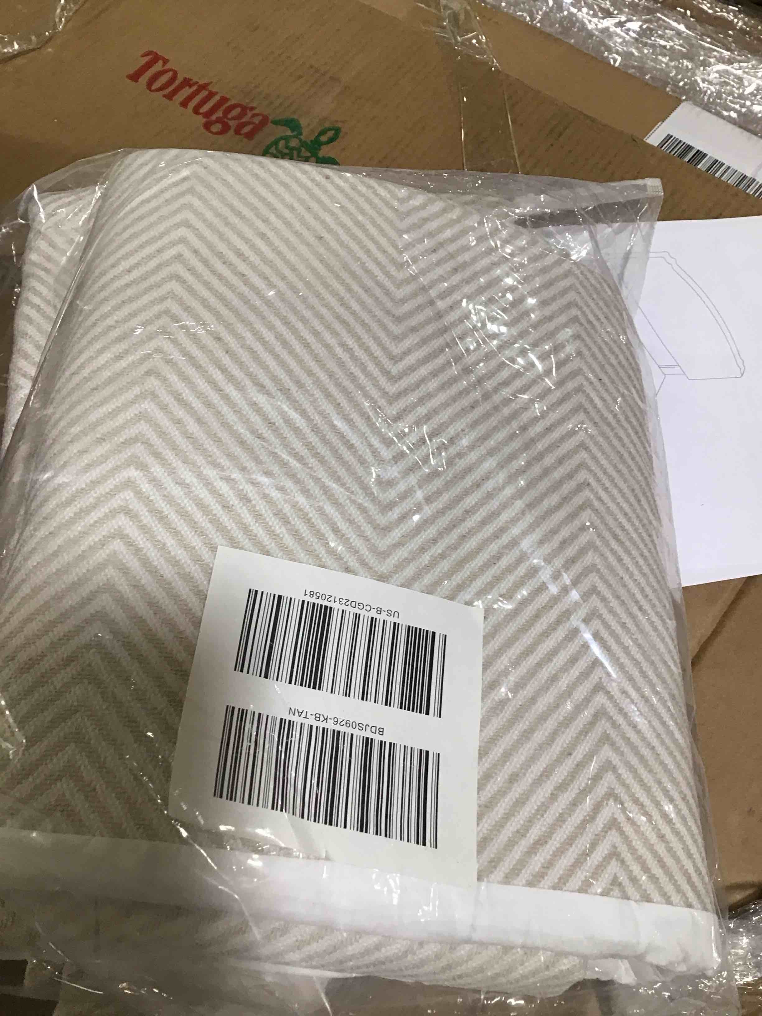 https://s3.amazonaws.com/lotting-images-prod/bidfta/YEL6693050_1723224008579.jpeg