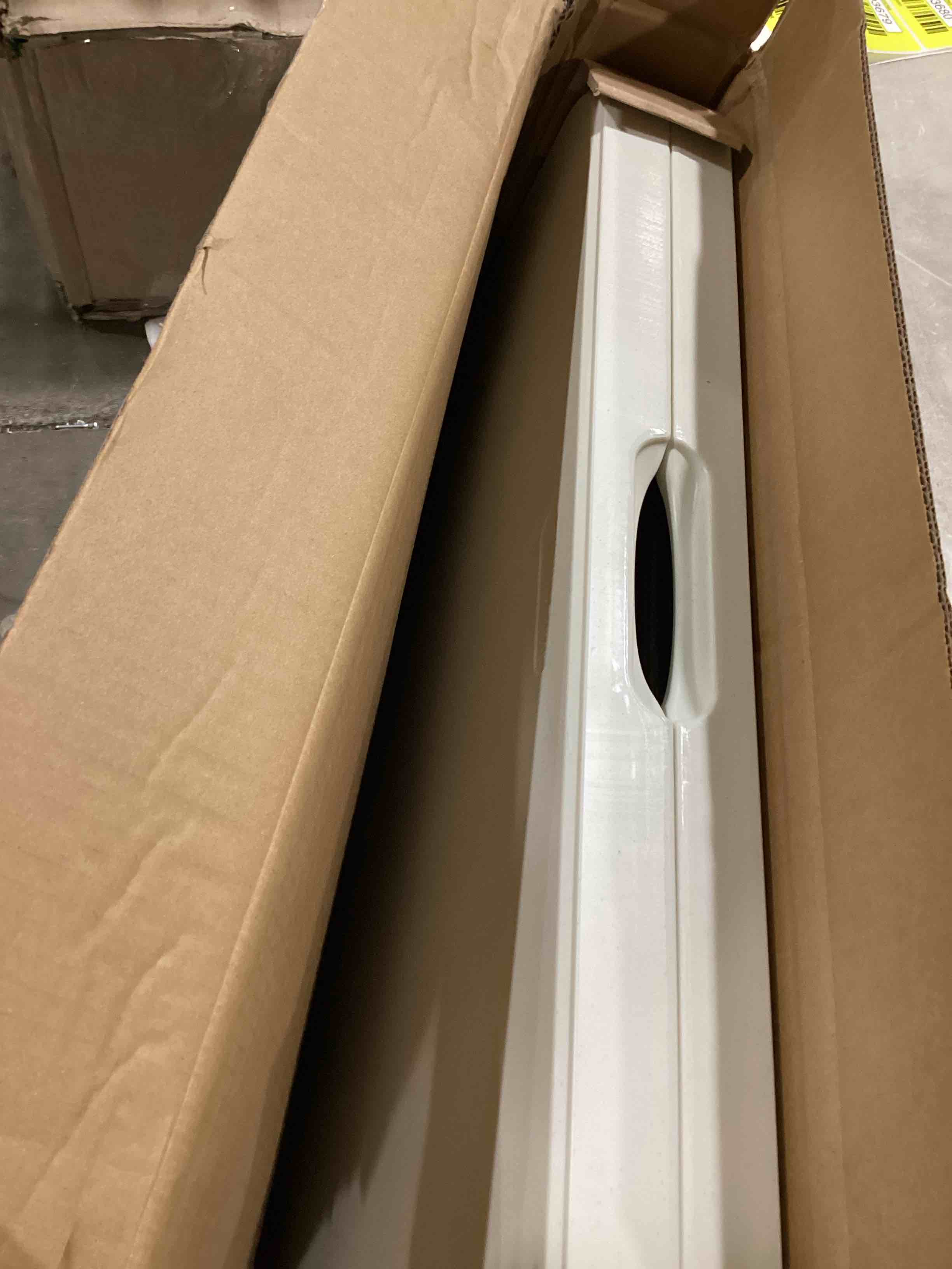 https://s3.amazonaws.com/lotting-images-prod/bidfta/YEL6693678_1722532576368.jpeg
