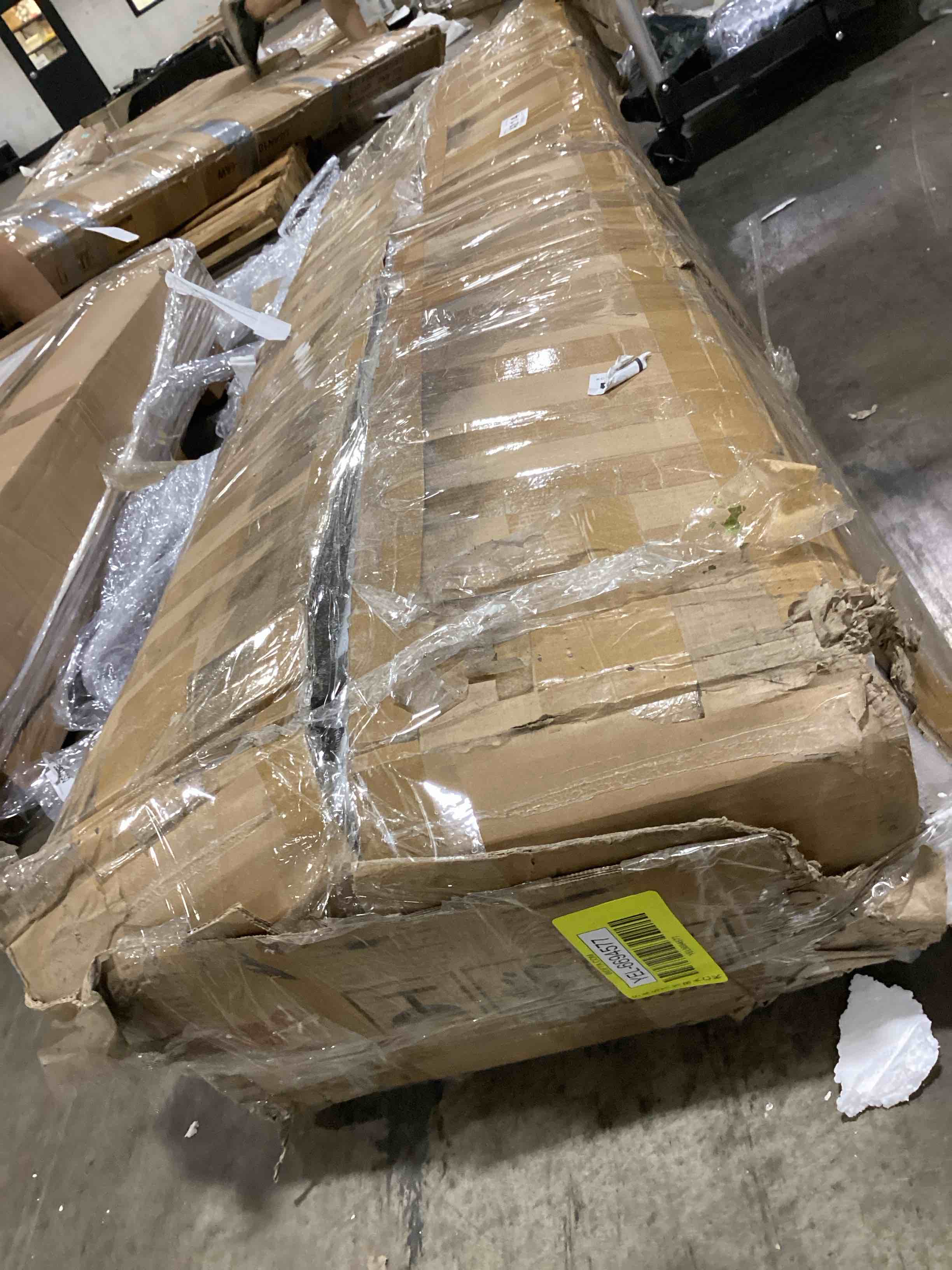 https://s3.amazonaws.com/lotting-images-prod/bidfta/YEL6694577_1724098439875.jpeg
