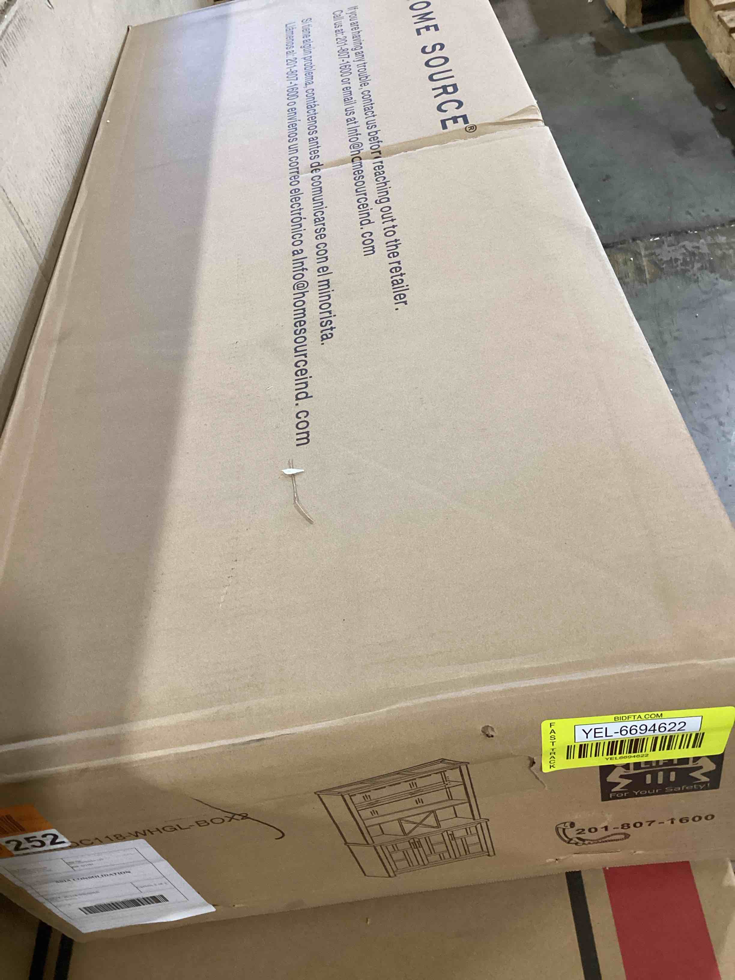 https://s3.amazonaws.com/lotting-images-prod/bidfta/YEL6694622_1724158900596.jpeg