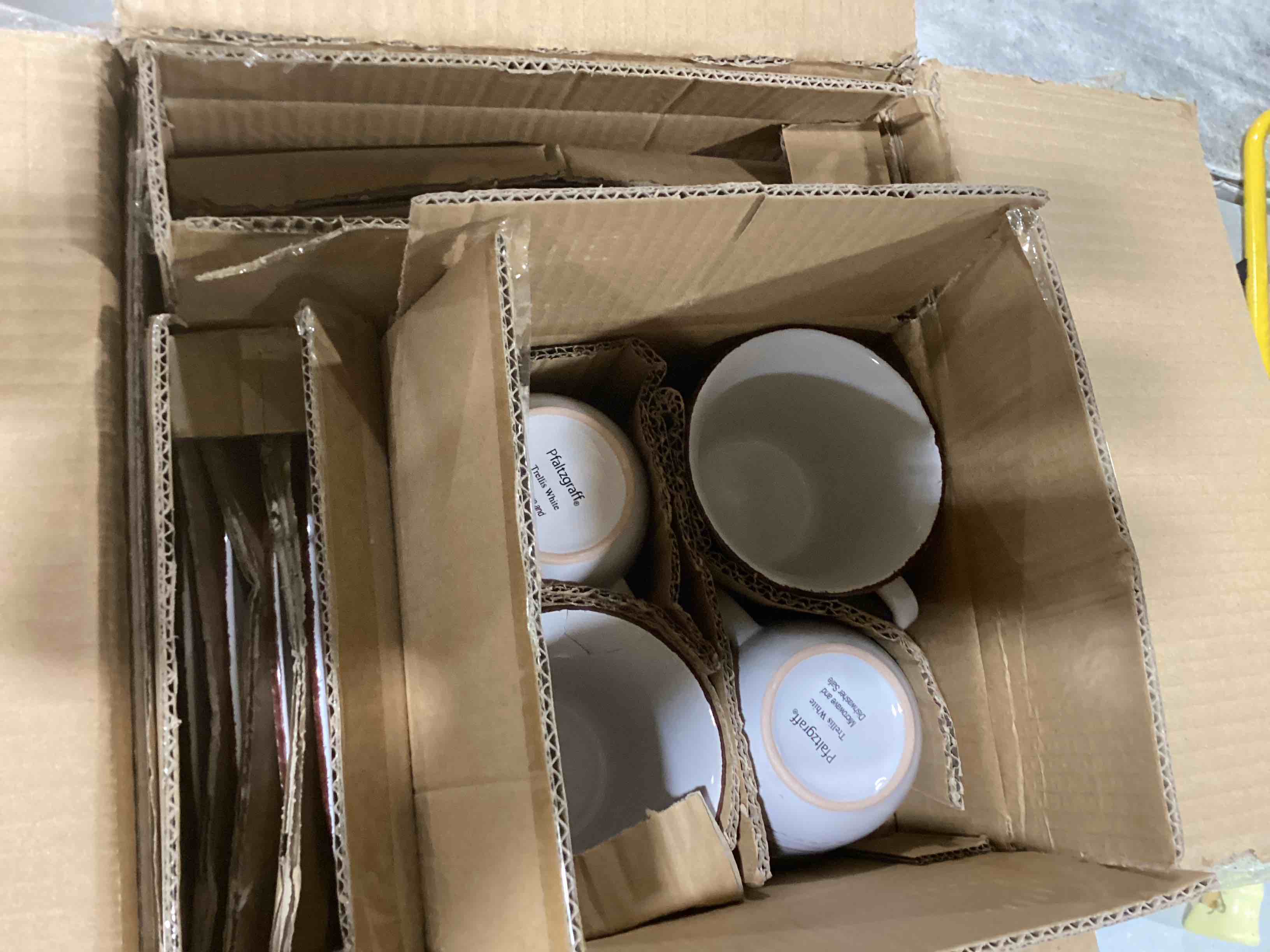 https://s3.amazonaws.com/lotting-images-prod/bidfta/YEL6697314_1722601378168.jpeg