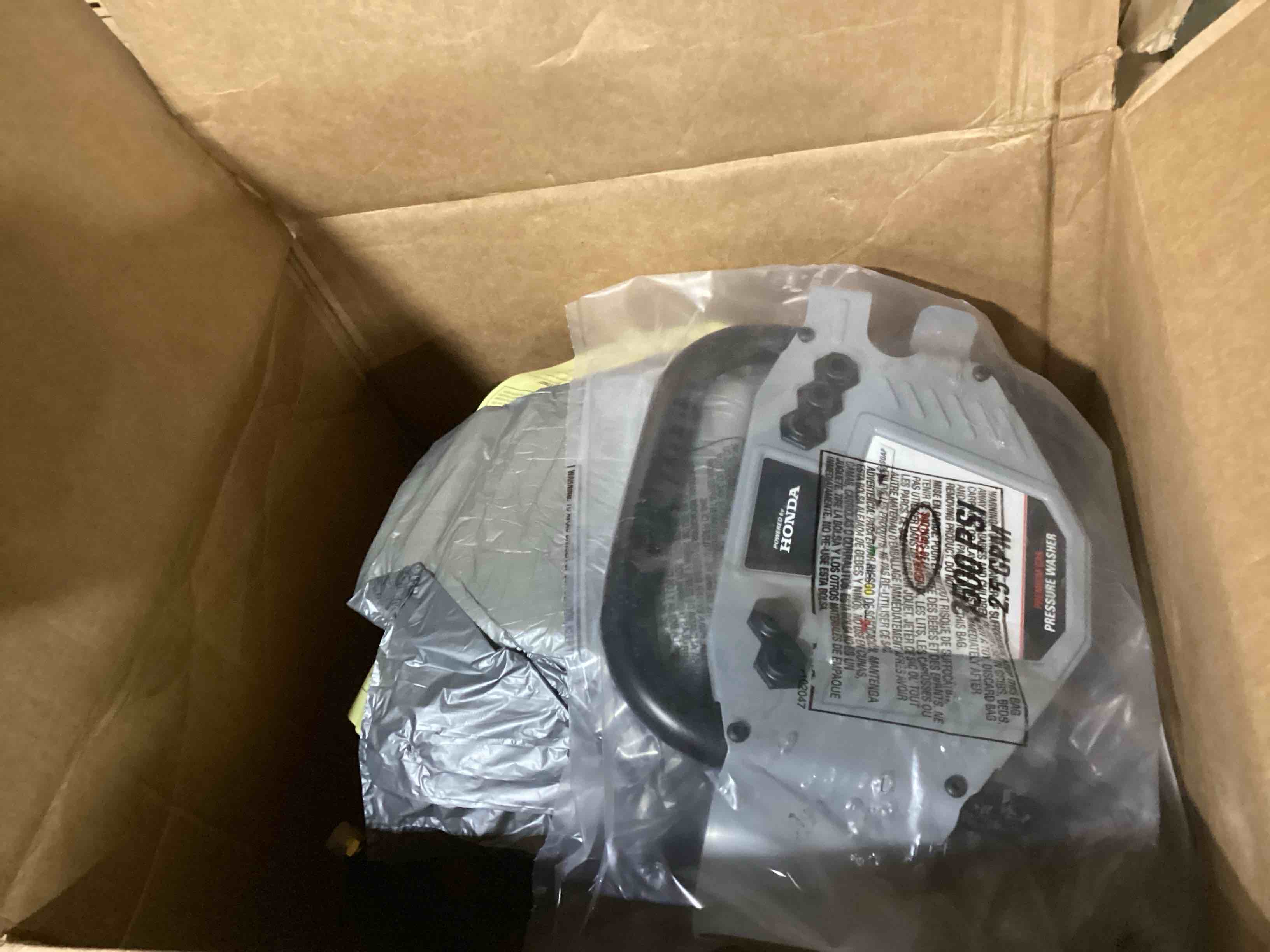 https://s3.amazonaws.com/lotting-images-prod/bidfta/YEL6697724_1722952147009.jpeg