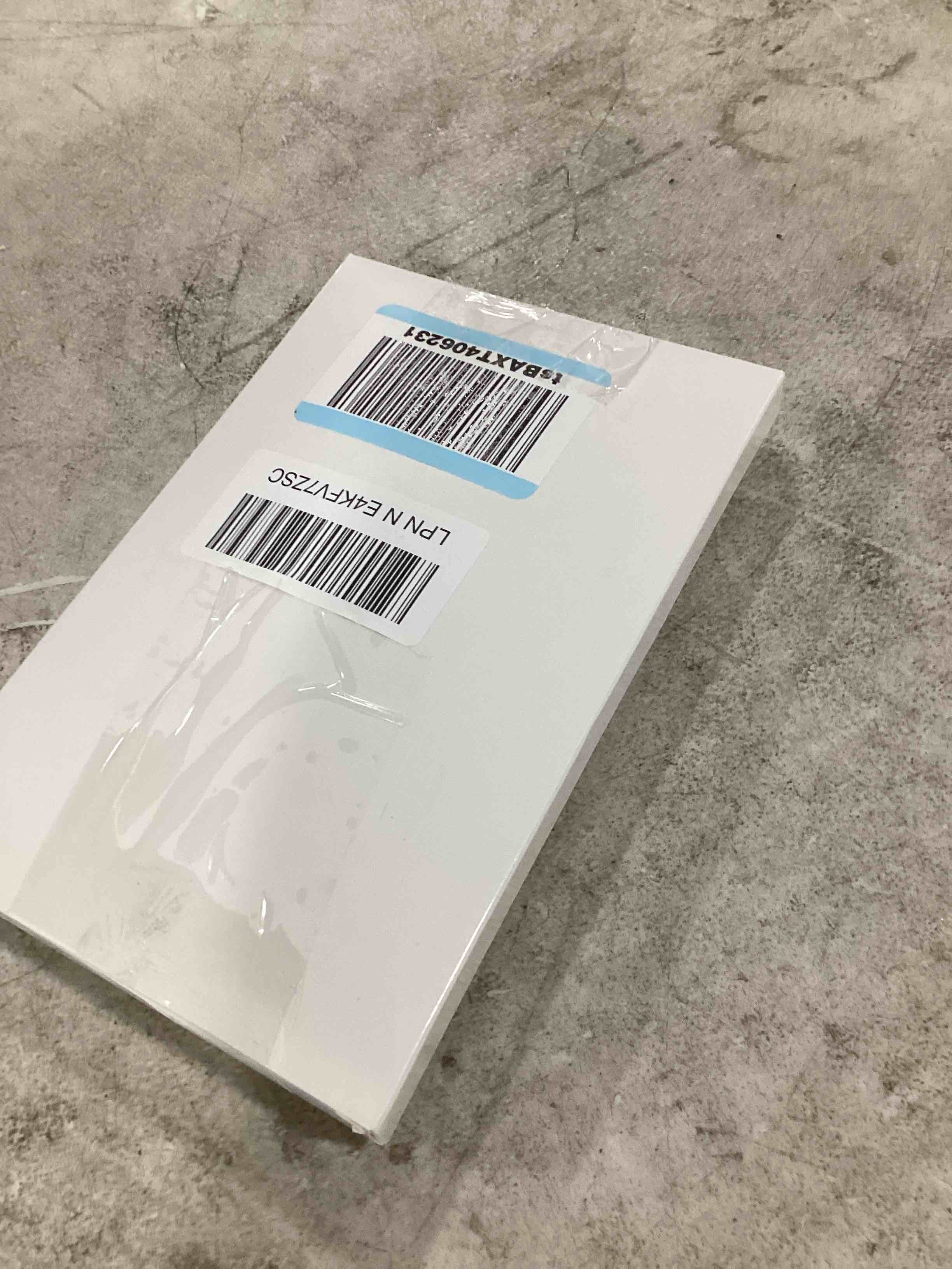 https://s3.amazonaws.com/lotting-images-prod/bidfta/YEL6699885_1722888217027.jpeg