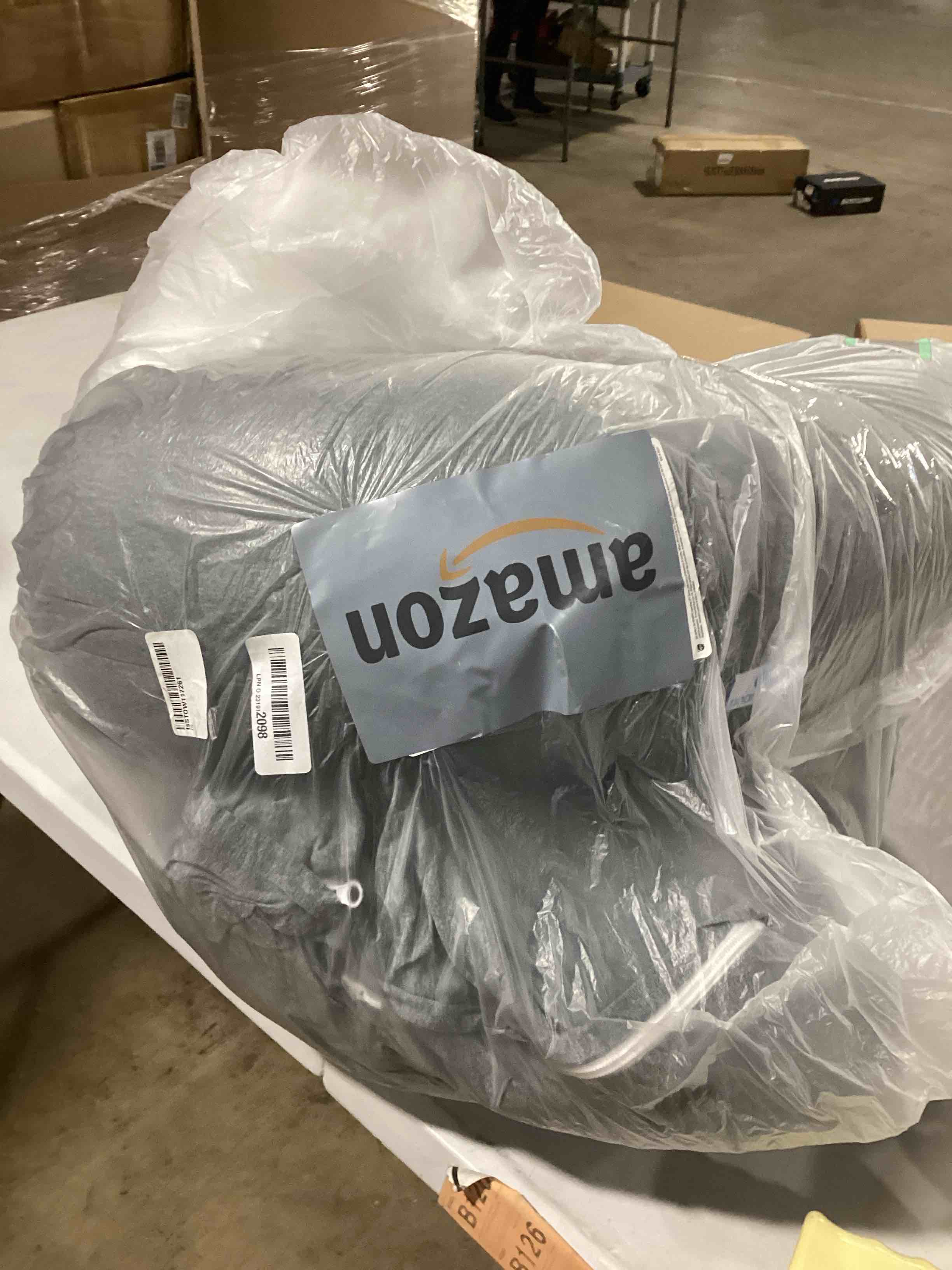 https://s3.amazonaws.com/lotting-images-prod/bidfta/YEL6700832_1729278449045.jpeg