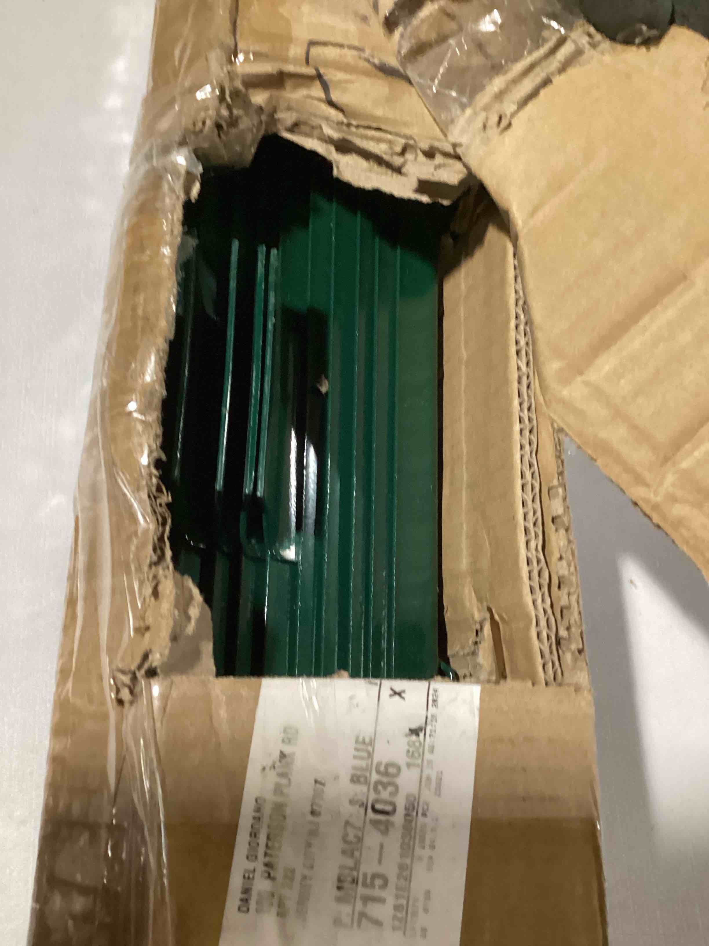 https://s3.amazonaws.com/lotting-images-prod/bidfta/YEL6700863_1729279874542.jpeg