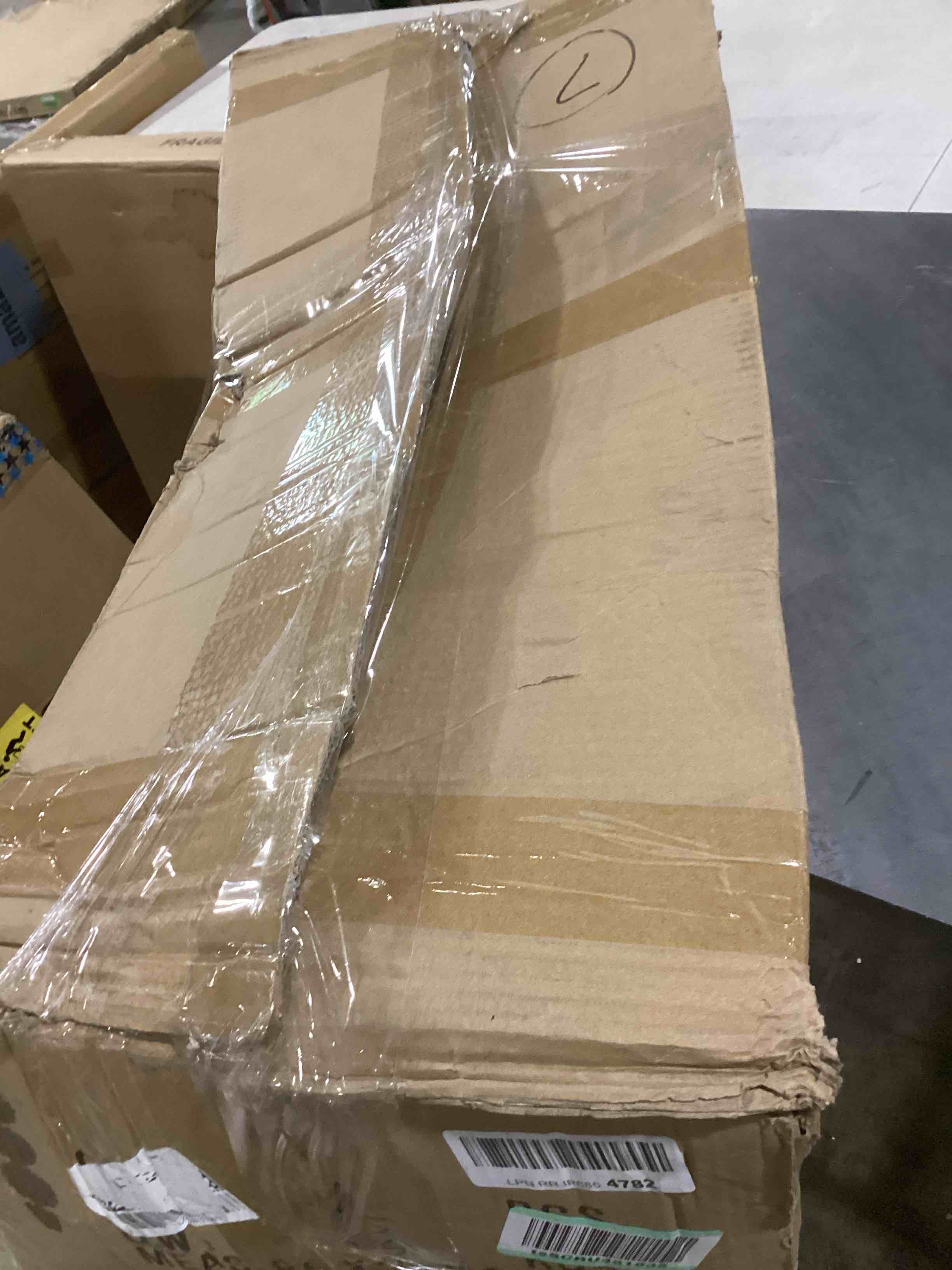 https://s3.amazonaws.com/lotting-images-prod/bidfta/YEL6700941_1721835706357.jpeg