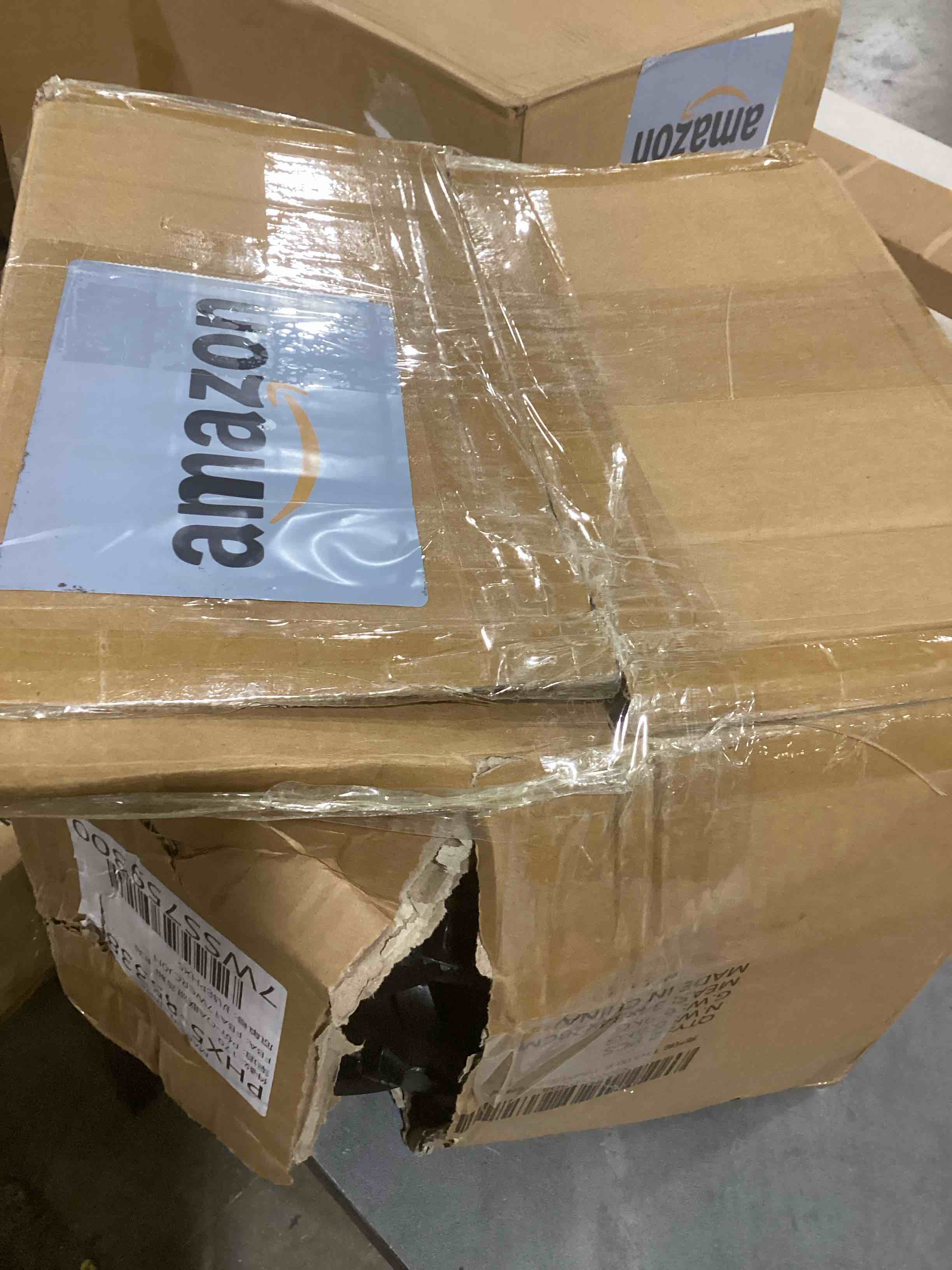 https://s3.amazonaws.com/lotting-images-prod/bidfta/YEL6701960_1722532351803.jpeg