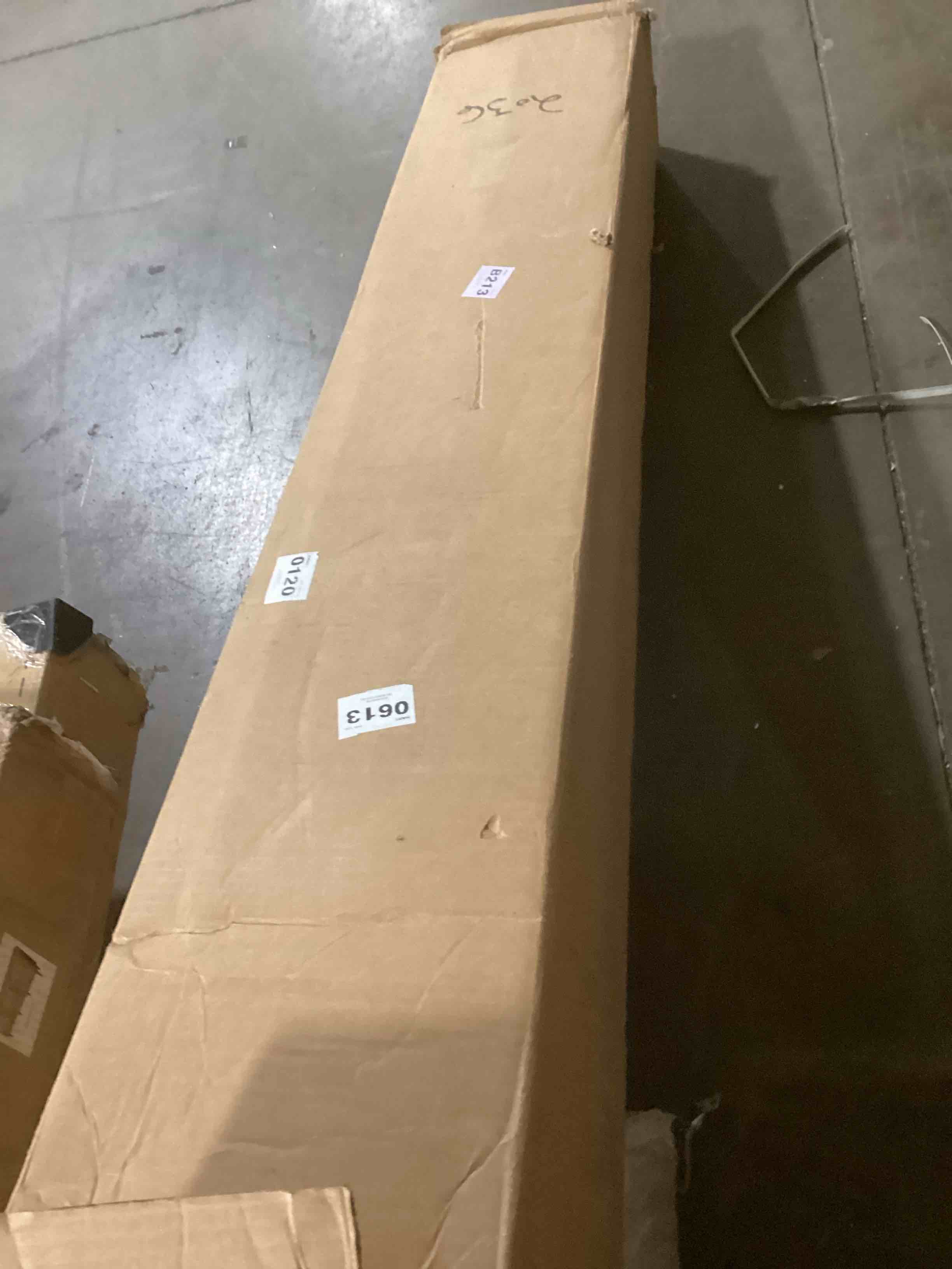 https://s3.amazonaws.com/lotting-images-prod/bidfta/YEL6702240_1722876513297.jpeg