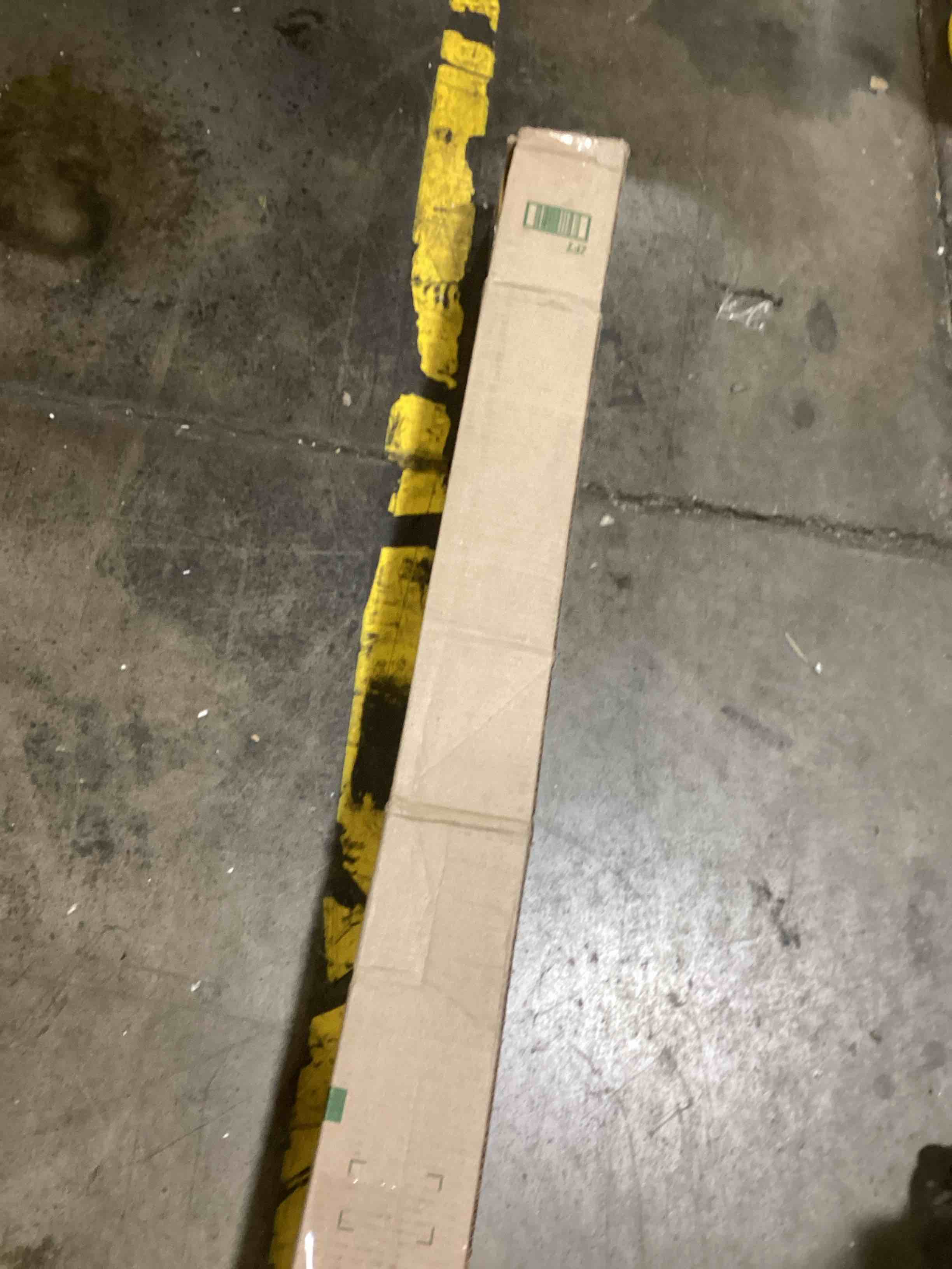 https://s3.amazonaws.com/lotting-images-prod/bidfta/YEL6703564_1722436611758.jpeg