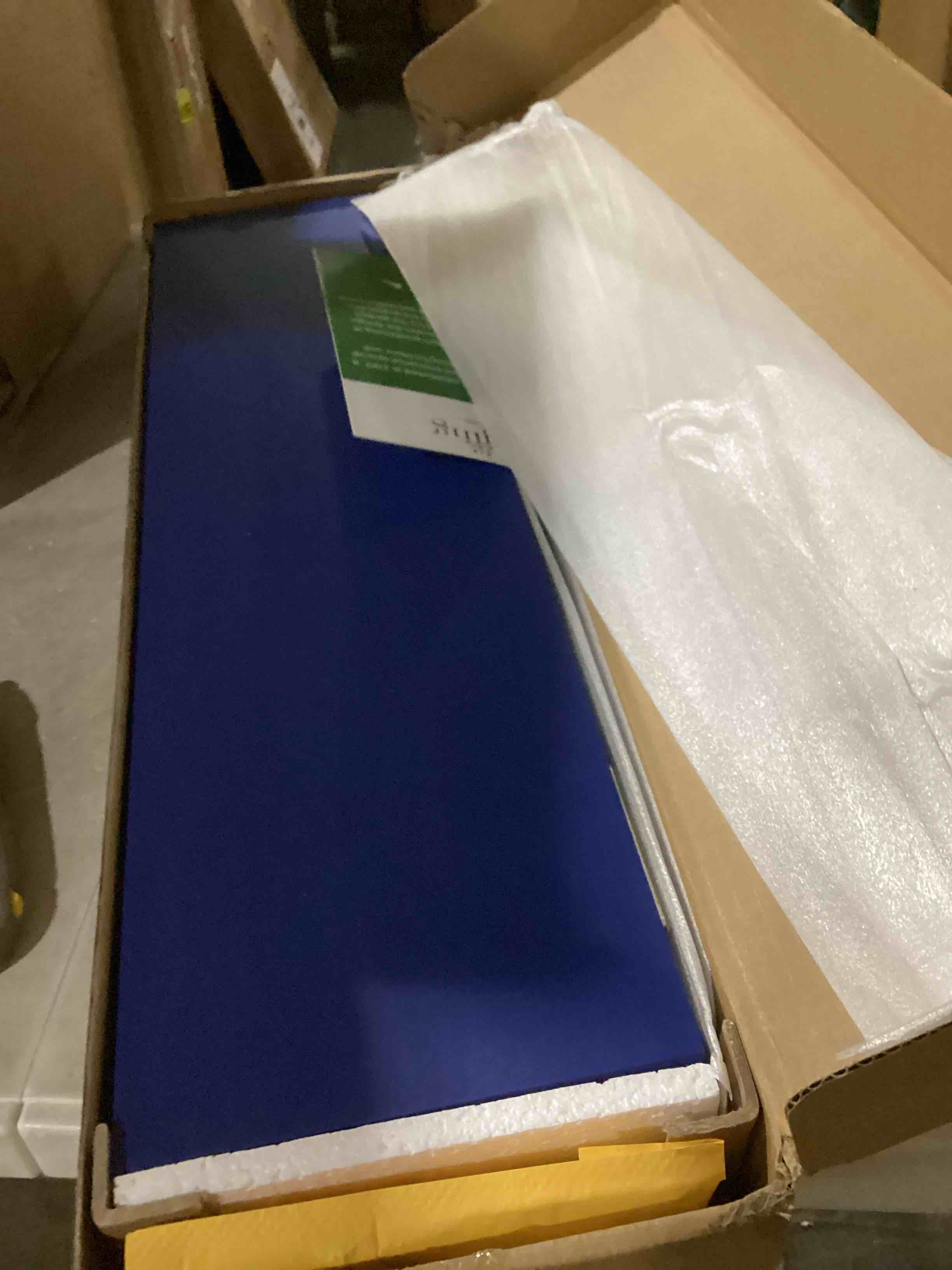 https://s3.amazonaws.com/lotting-images-prod/bidfta/YEL6704058_1730908043501.jpeg