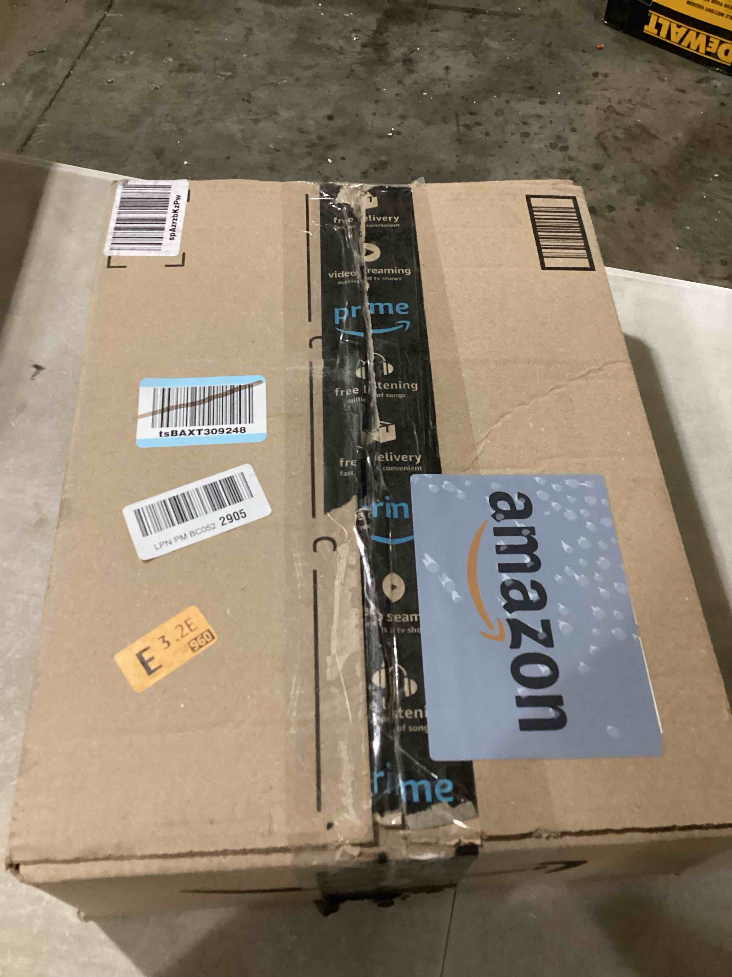 https://s3.amazonaws.com/lotting-images-prod/bidfta/YEL6704113_1730924067216.jpeg