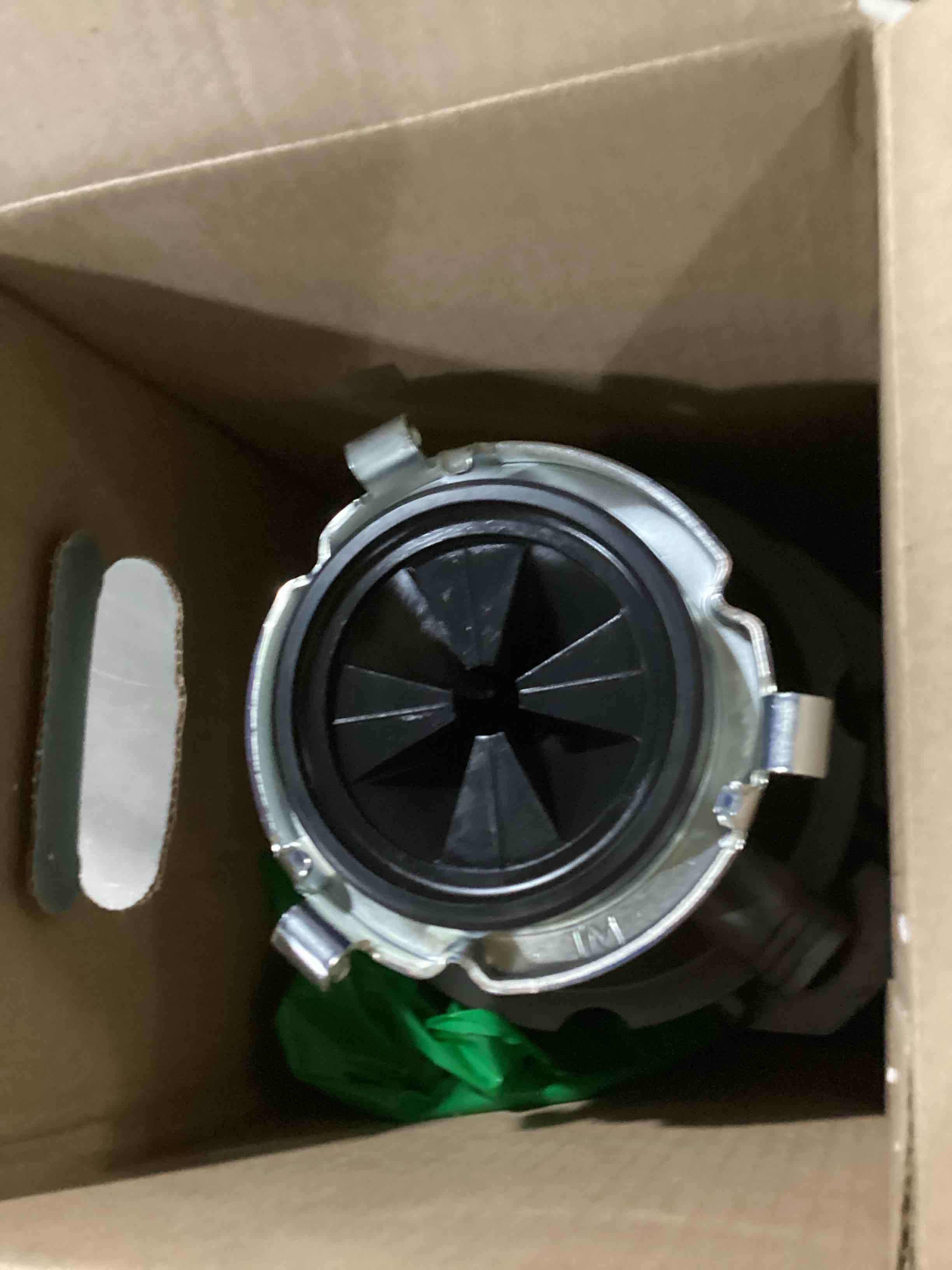 https://s3.amazonaws.com/lotting-images-prod/bidfta/YEL6704871_1731506069268.jpeg
