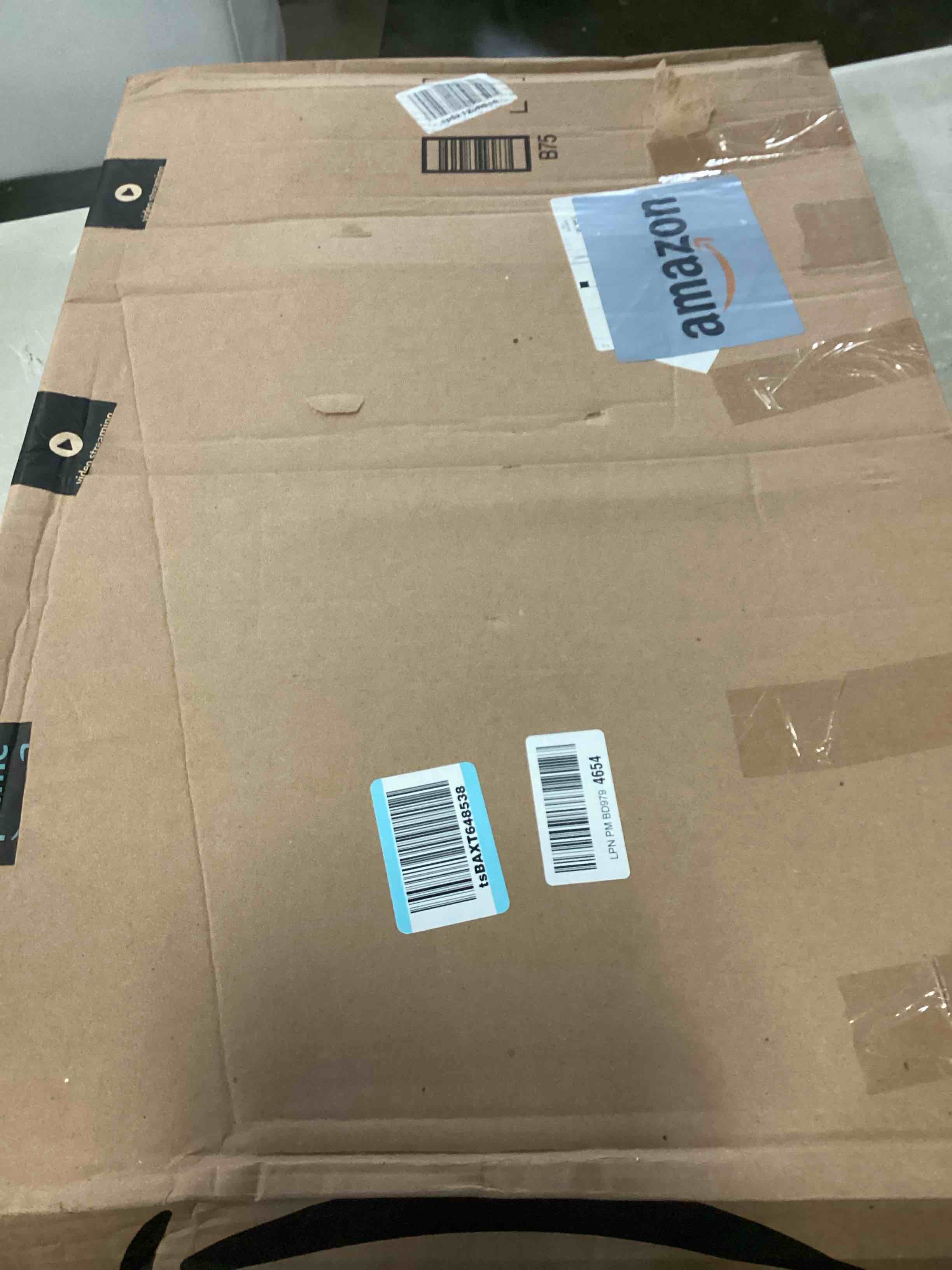 https://s3.amazonaws.com/lotting-images-prod/bidfta/YEL6705689_1730838239337.jpeg