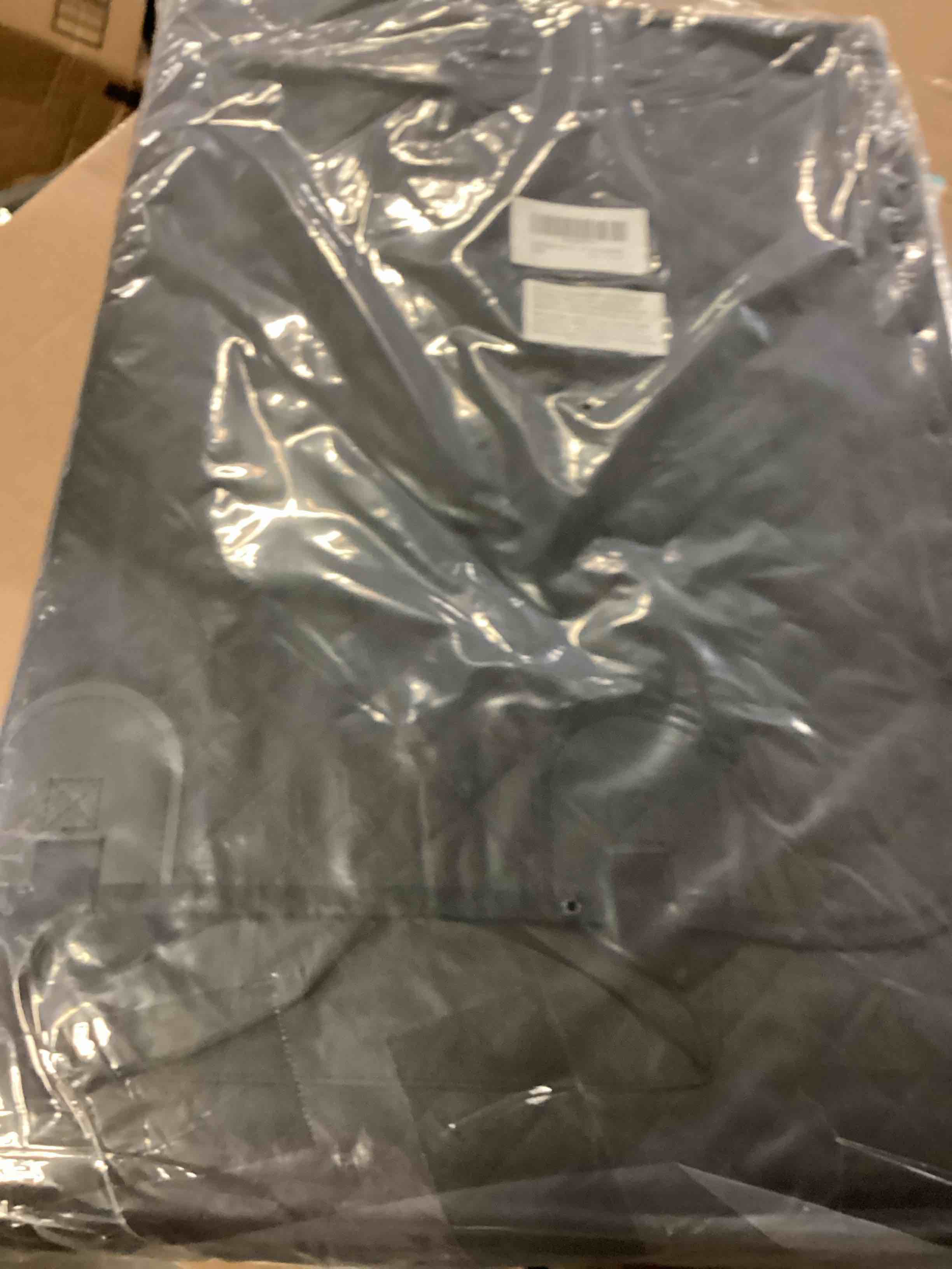 https://s3.amazonaws.com/lotting-images-prod/bidfta/YEL6705784_1730911158212.jpeg