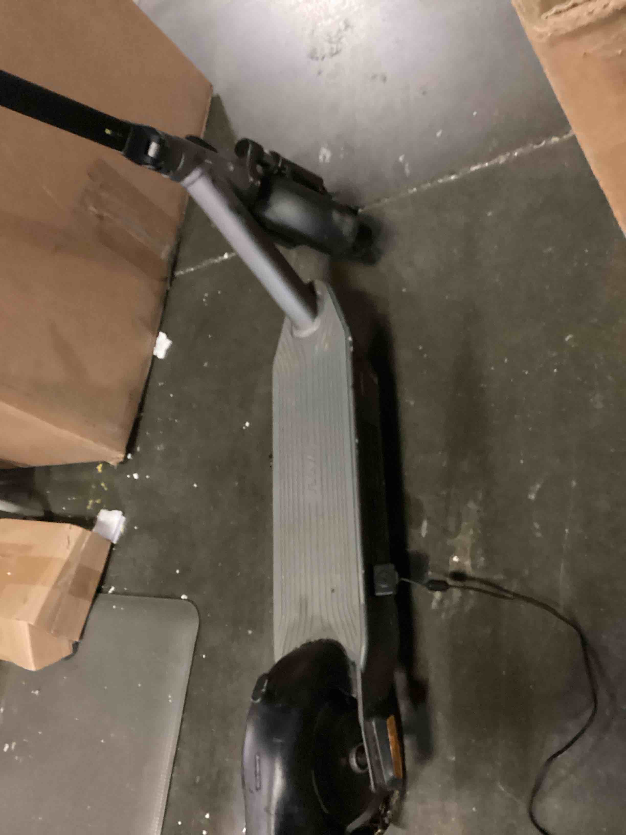 https://s3.amazonaws.com/lotting-images-prod/bidfta/YEL6705891_1730997440330.jpeg