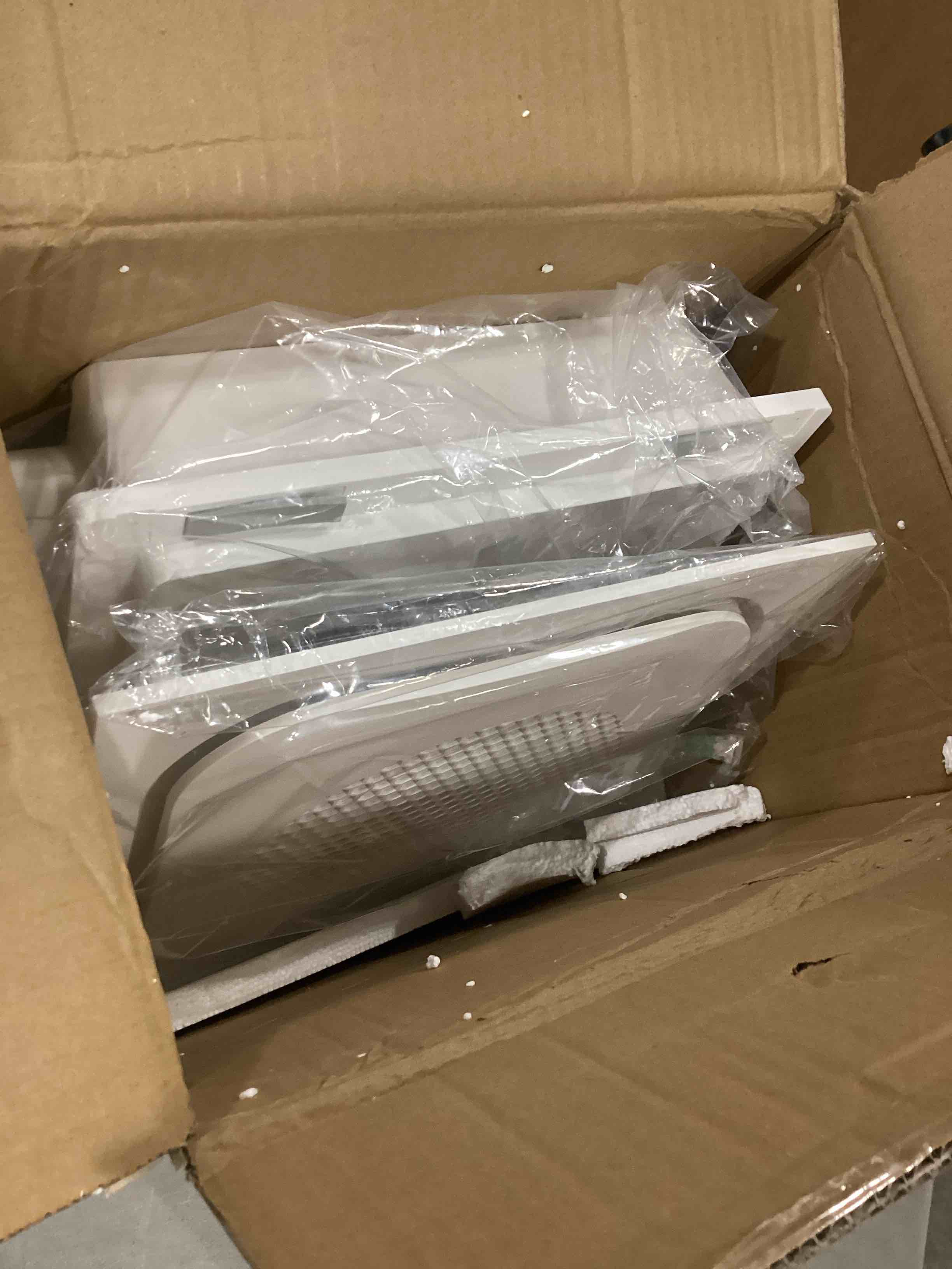 https://s3.amazonaws.com/lotting-images-prod/bidfta/YEL6707172_1731330334933.jpeg