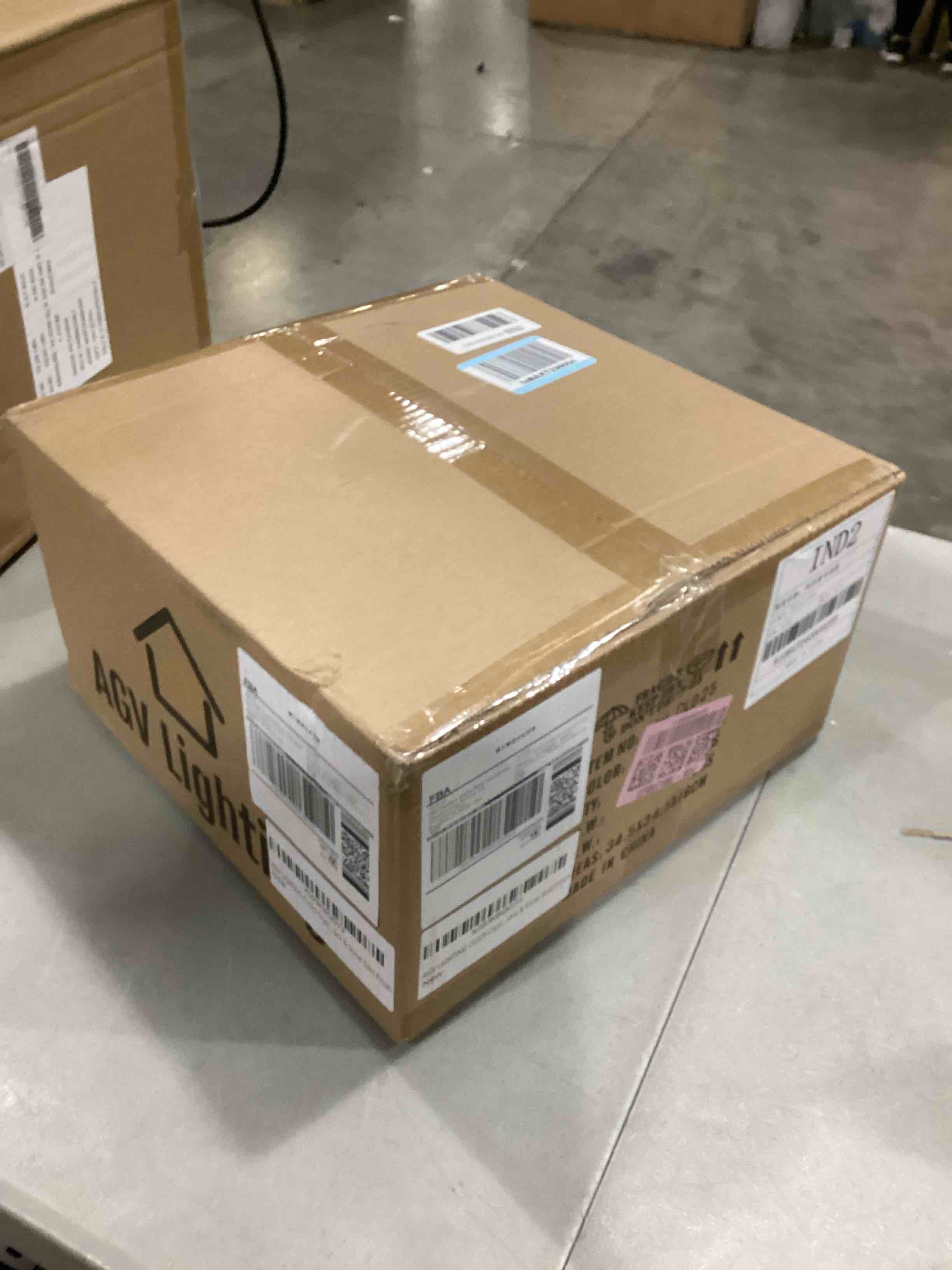 https://s3.amazonaws.com/lotting-images-prod/bidfta/YEL6707350_1731354915863.jpeg