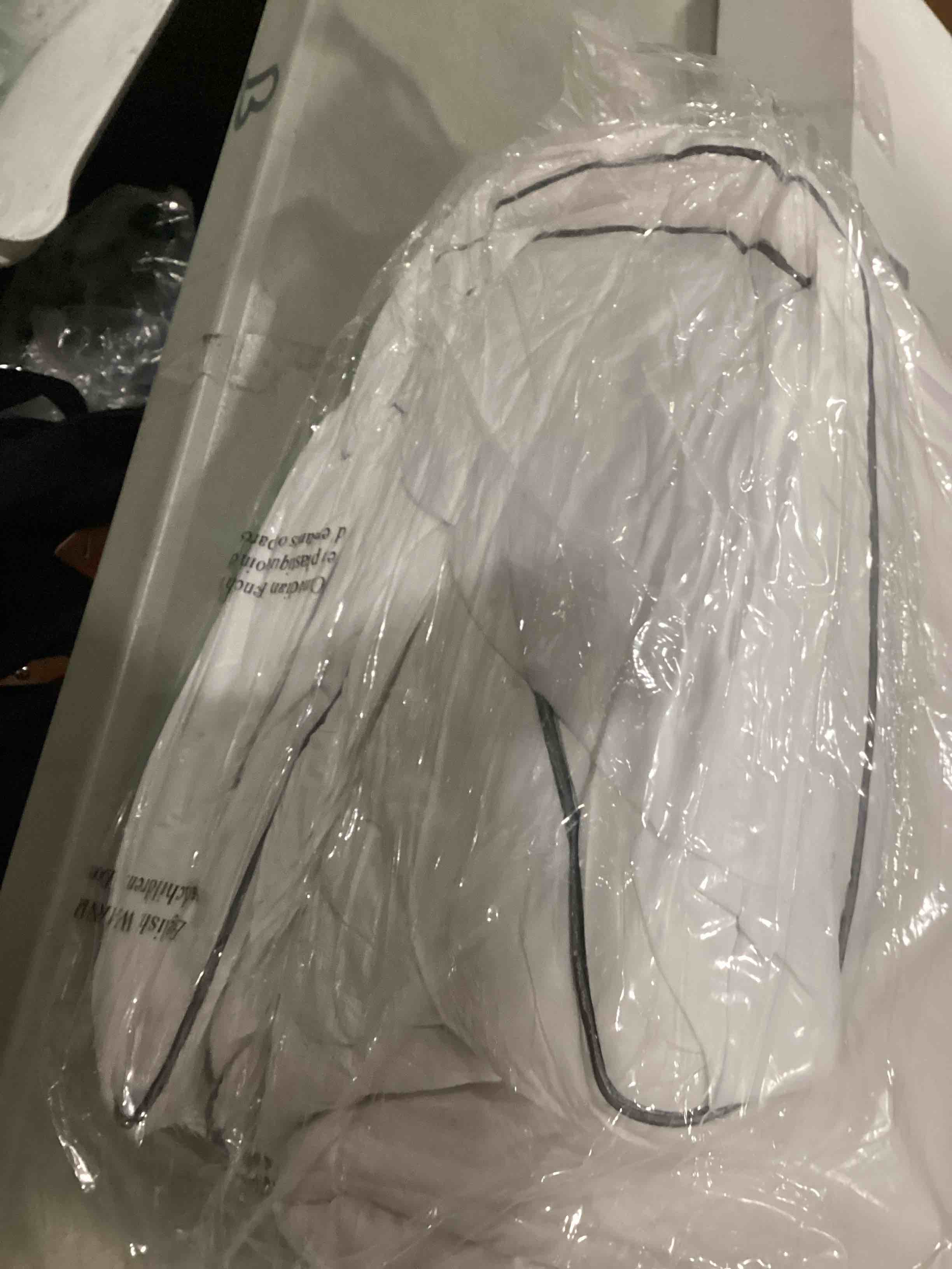 https://s3.amazonaws.com/lotting-images-prod/bidfta/YEL6707968_1731693566606.jpeg