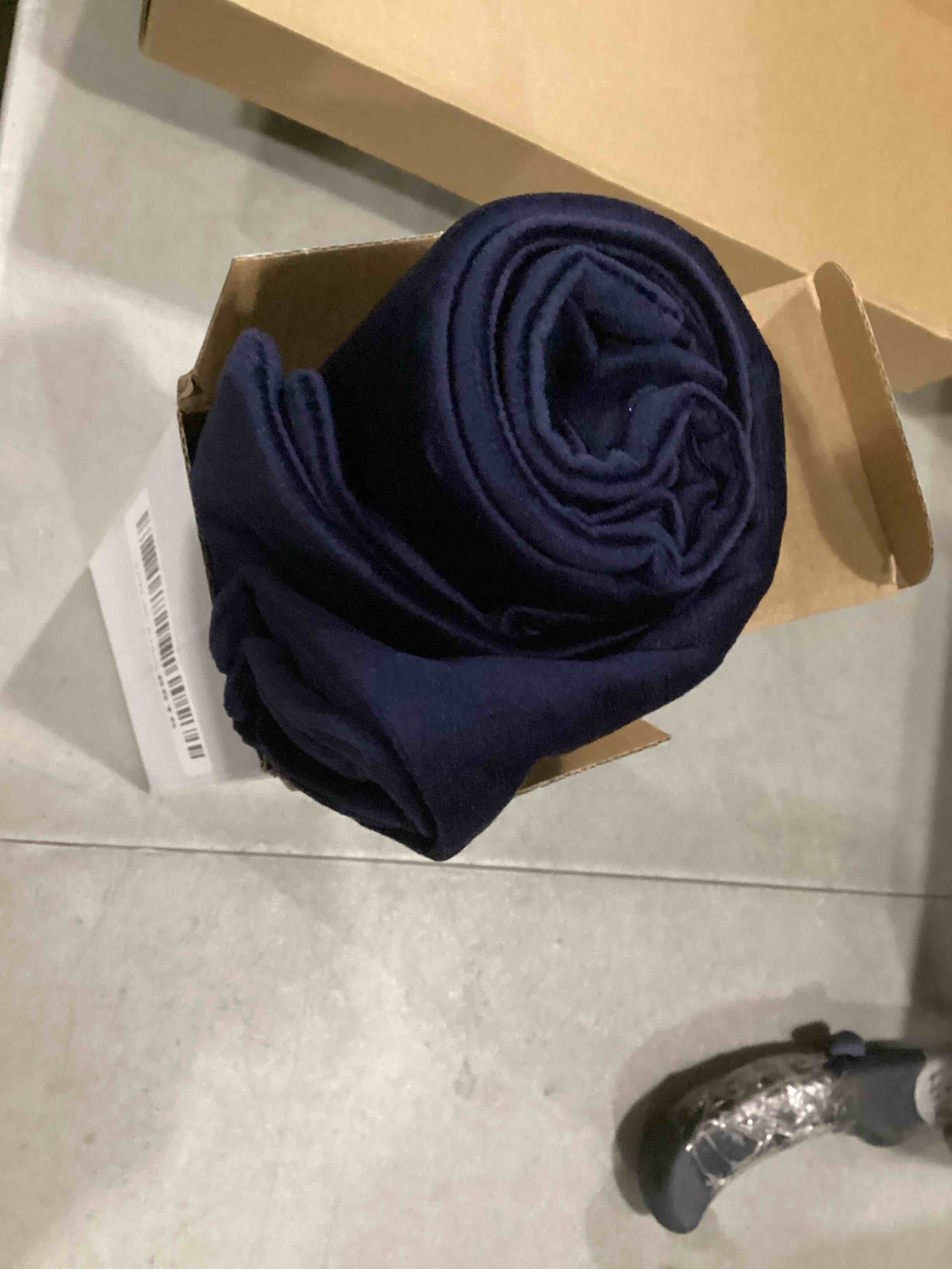 https://s3.amazonaws.com/lotting-images-prod/bidfta/YEL6708364_1732035034994.jpeg