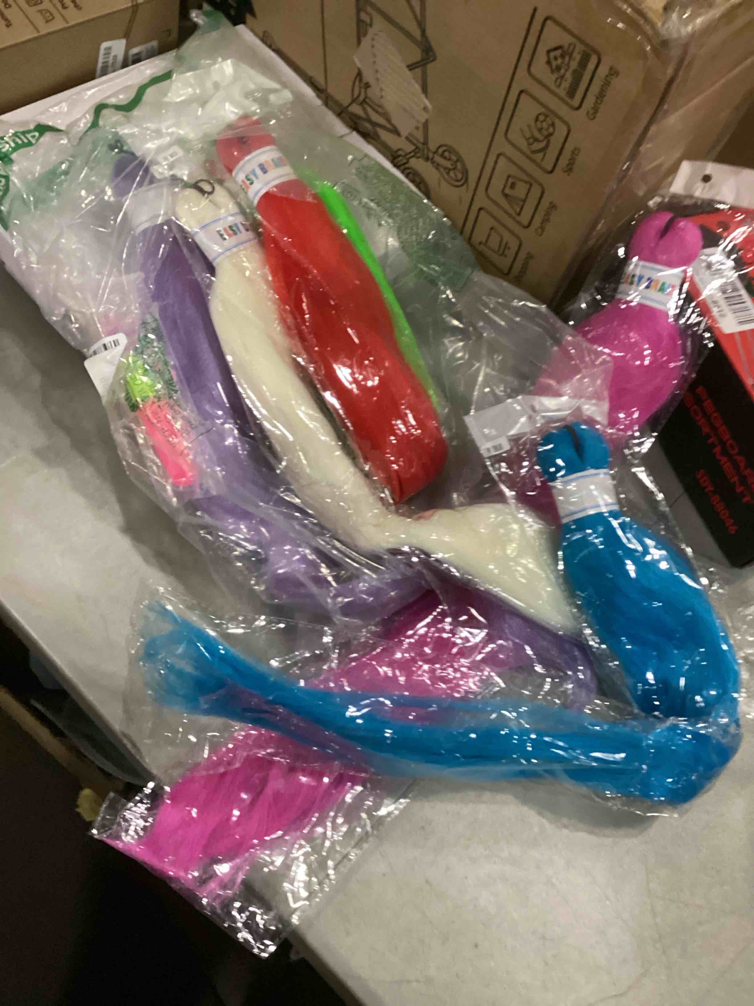 https://s3.amazonaws.com/lotting-images-prod/bidfta/YEL6708367_1732035240896.jpeg