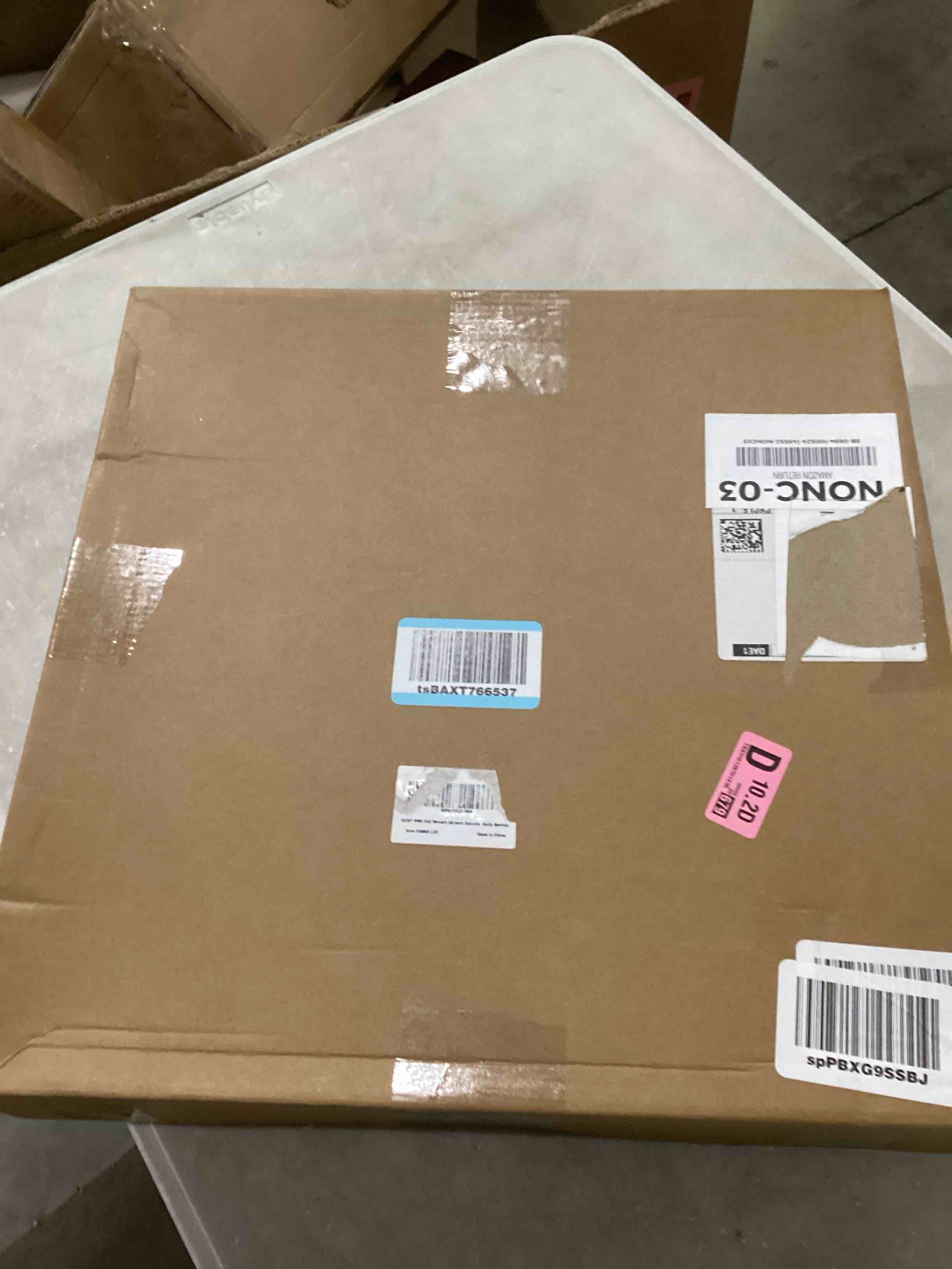https://s3.amazonaws.com/lotting-images-prod/bidfta/YEL6708880_1729697932847.jpeg