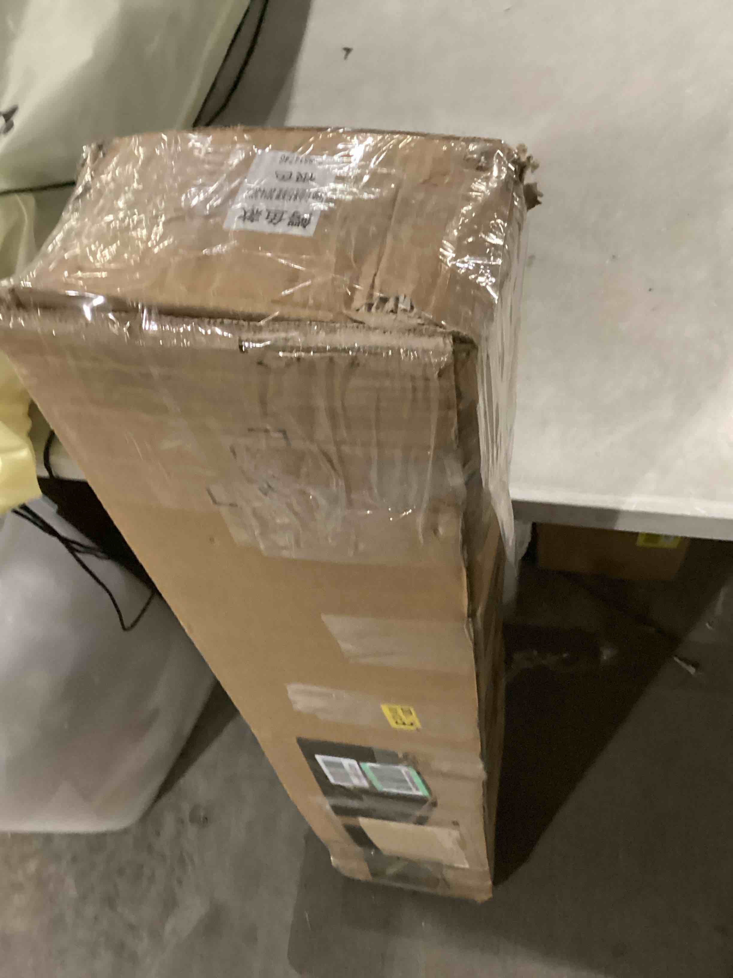 https://s3.amazonaws.com/lotting-images-prod/bidfta/YEL6708912_1729708443165.jpeg
