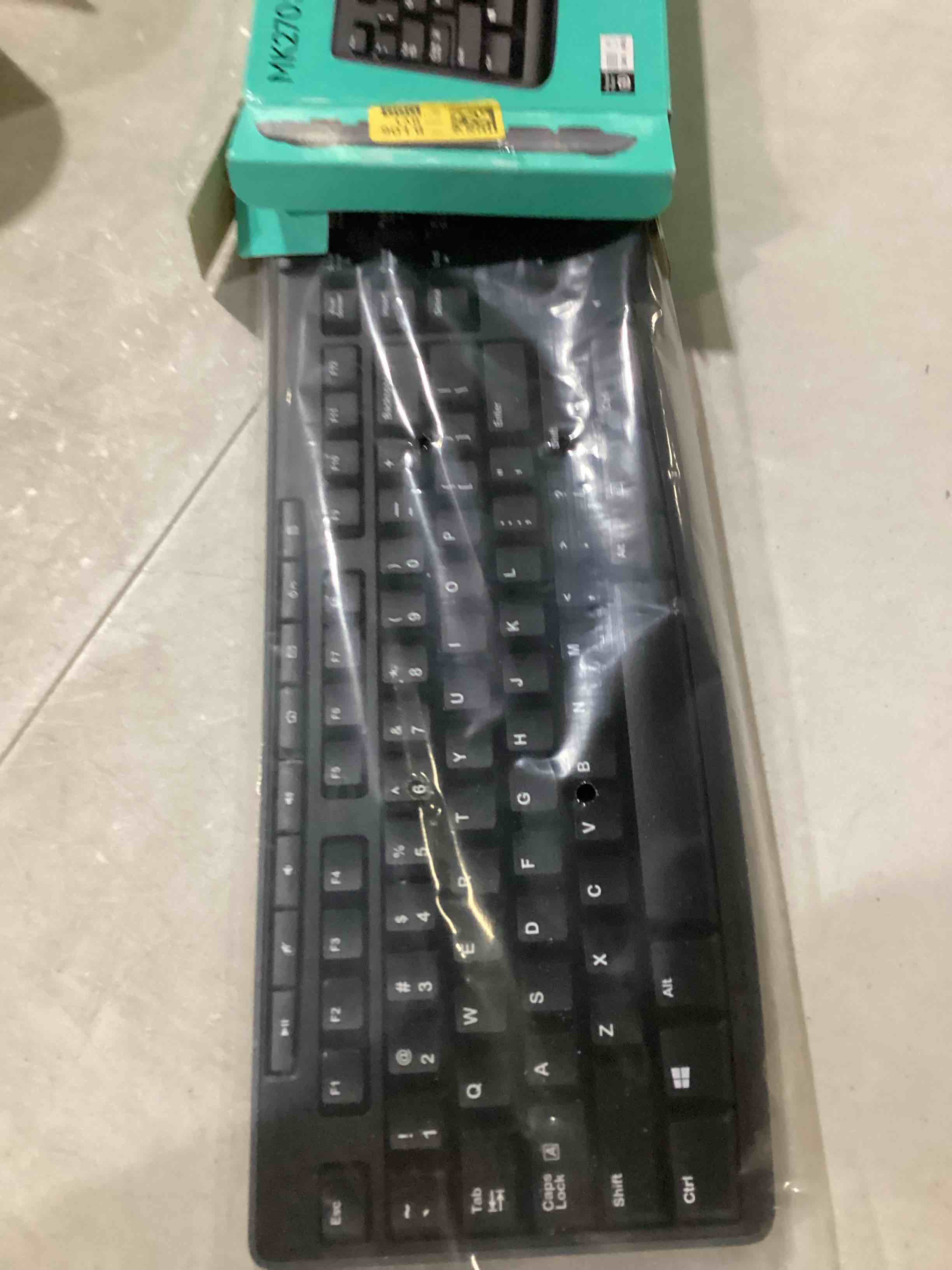 https://s3.amazonaws.com/lotting-images-prod/bidfta/YEL6709594_1730306827596.jpeg