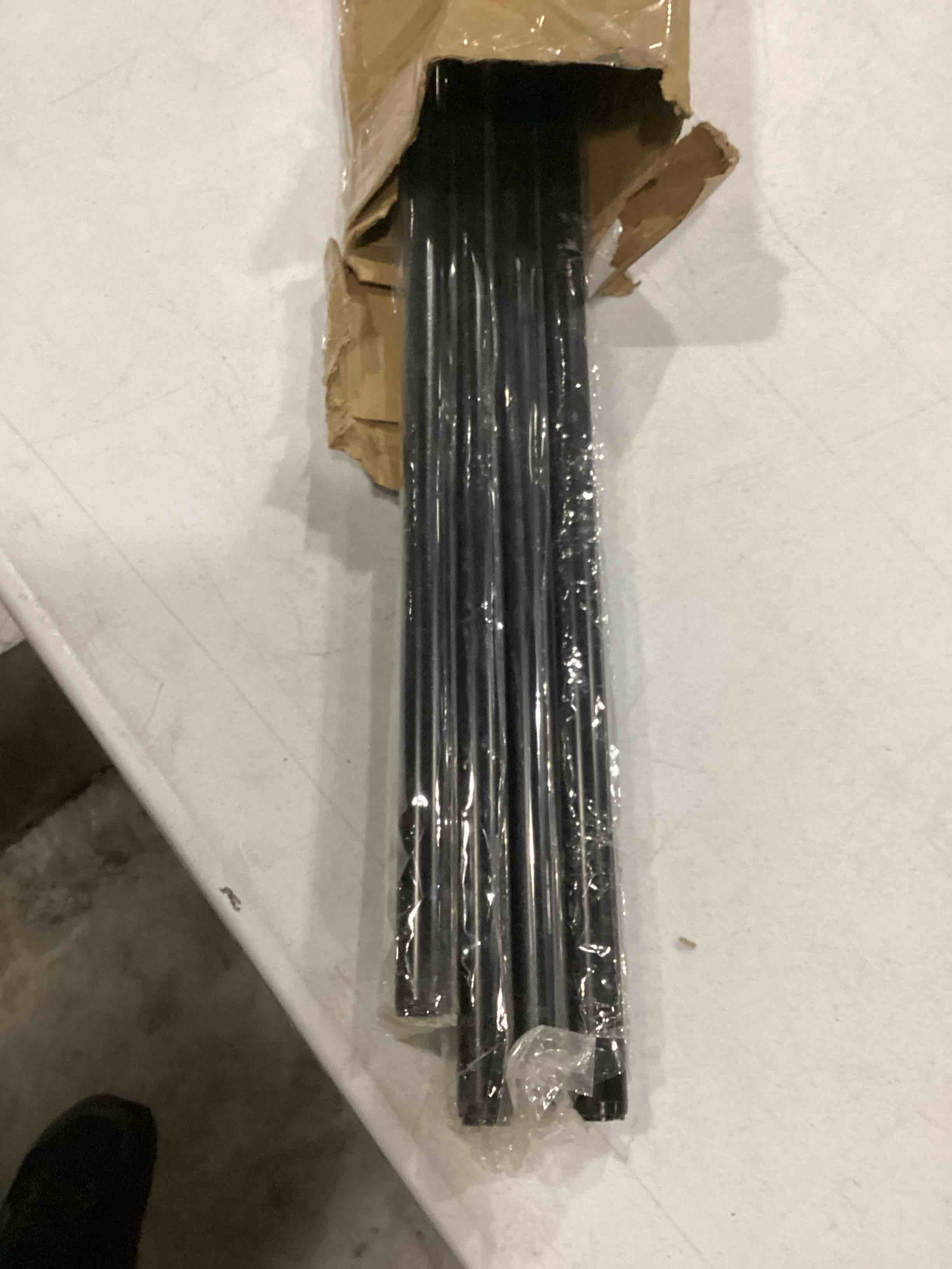 https://s3.amazonaws.com/lotting-images-prod/bidfta/YEL6709969_1729770753170.jpeg