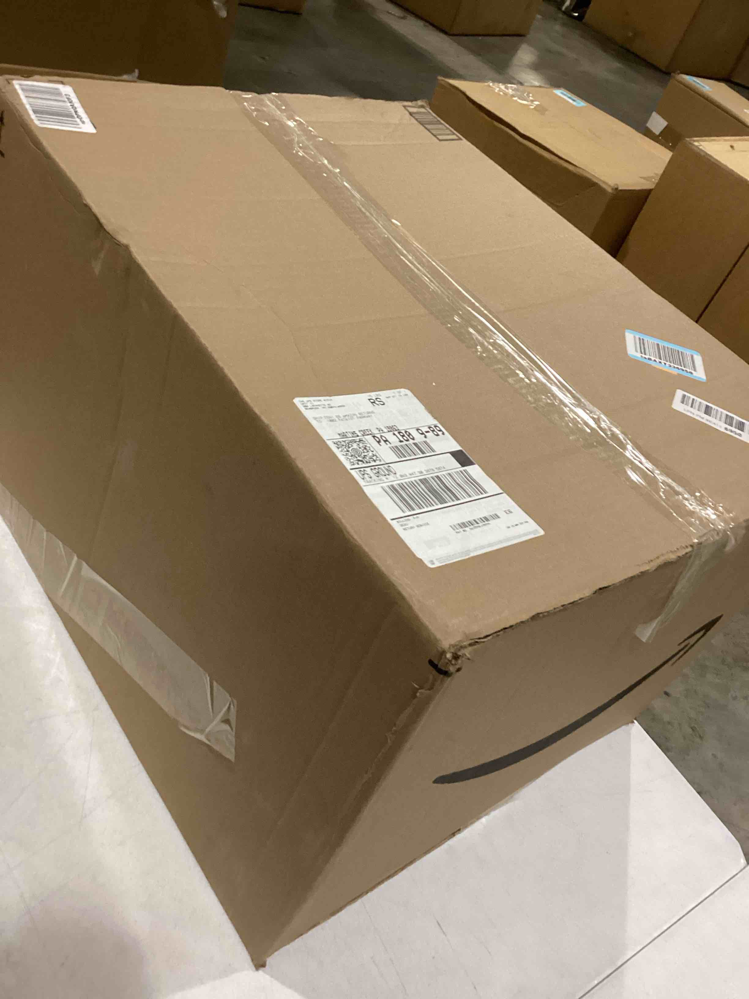 https://s3.amazonaws.com/lotting-images-prod/bidfta/YEL6710130_1729866177605.jpeg