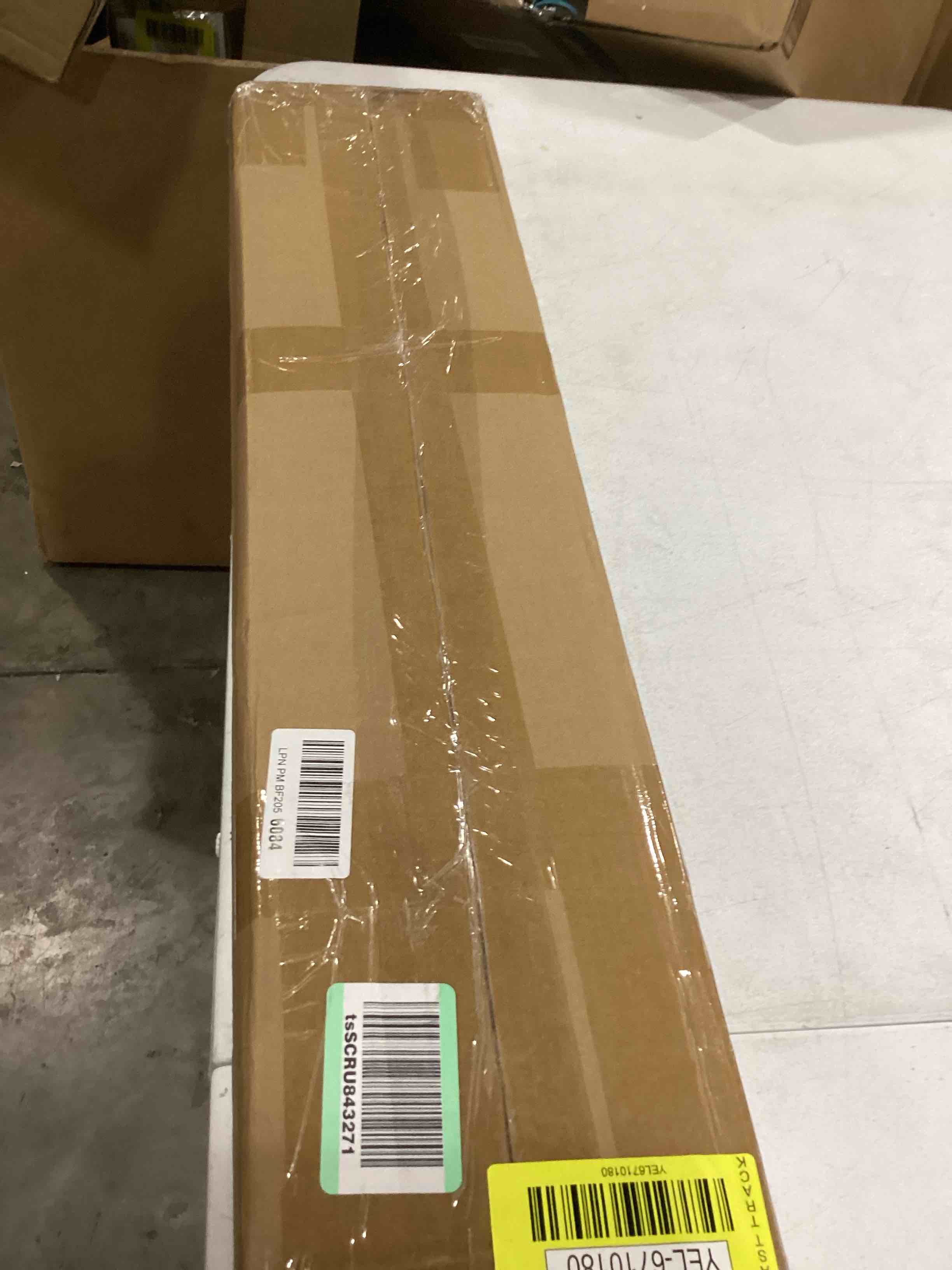 https://s3.amazonaws.com/lotting-images-prod/bidfta/YEL6710180_1729881856769.jpeg