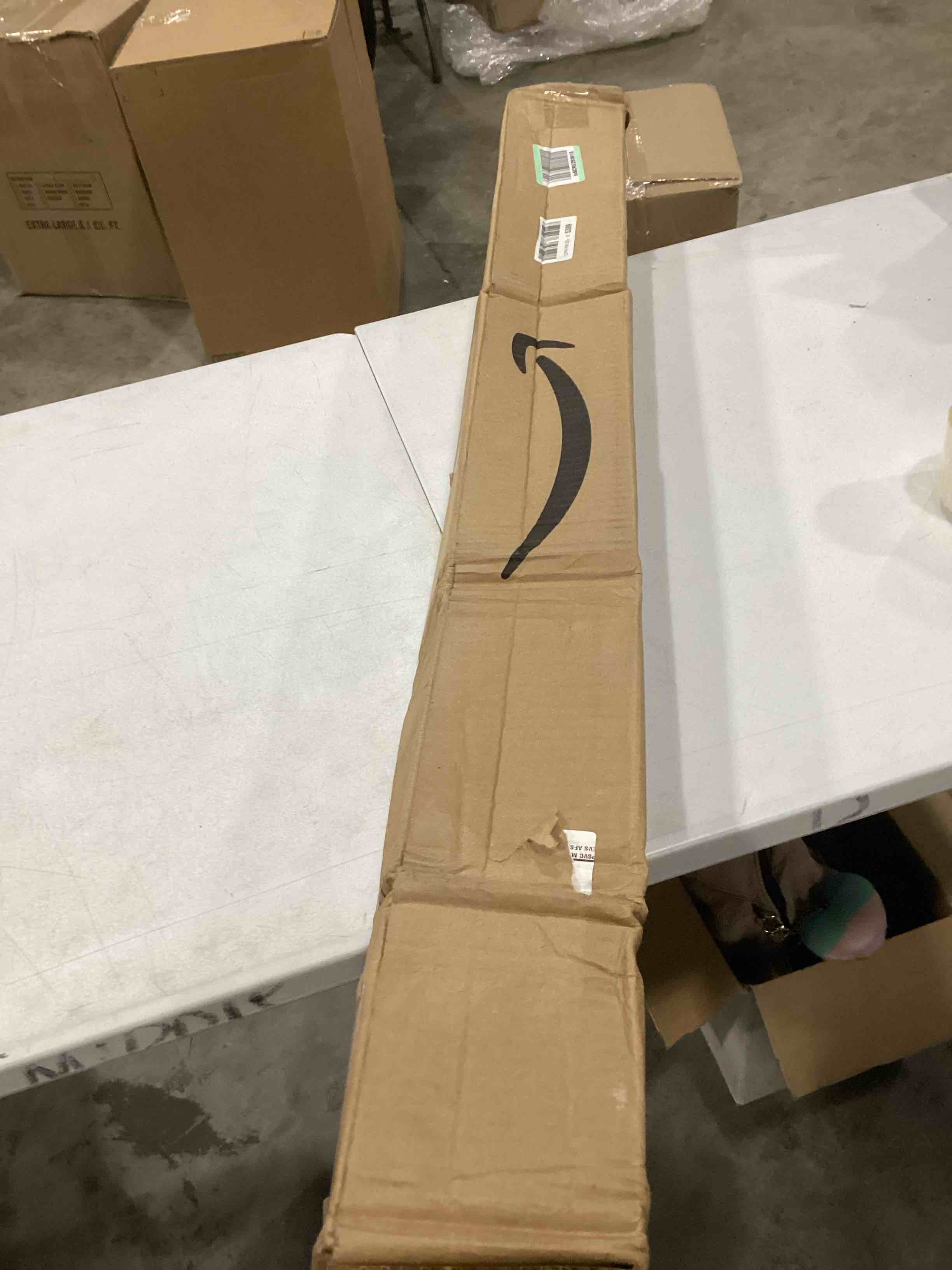 https://s3.amazonaws.com/lotting-images-prod/bidfta/YEL6710196_1730114369963.jpeg